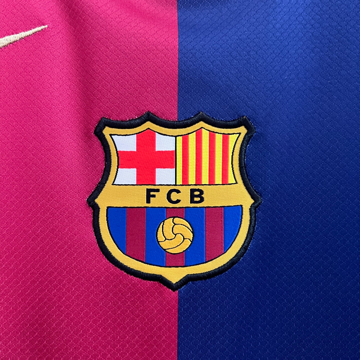 CAMISETA PRIMERA EQUIPACIÓN BARCELONA 24/25 VERSIÓN FAN