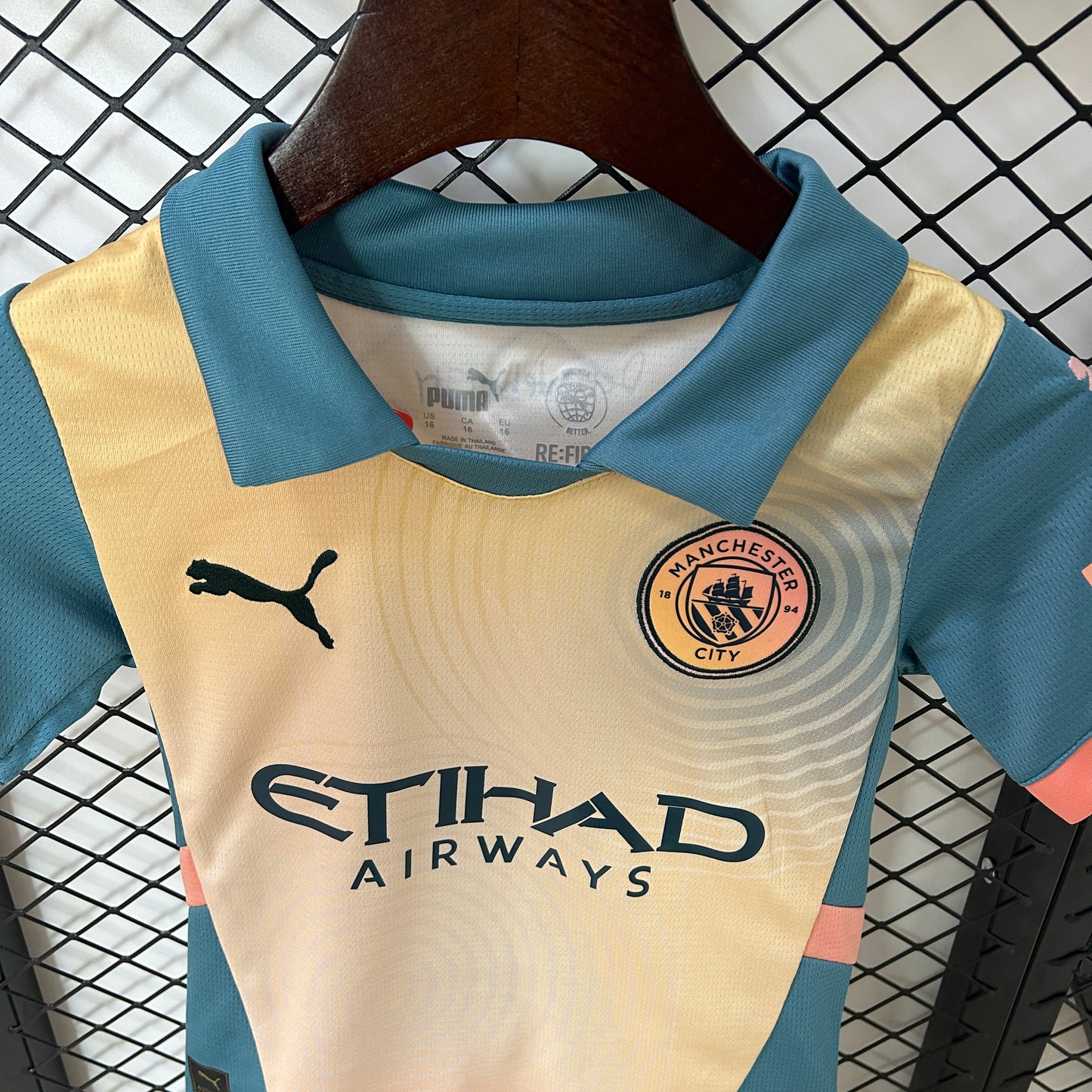 CAMISETA CUARTA EQUIPACIÓN MANCHESTER CITY 24/25 VERSIÓN INFANTIL