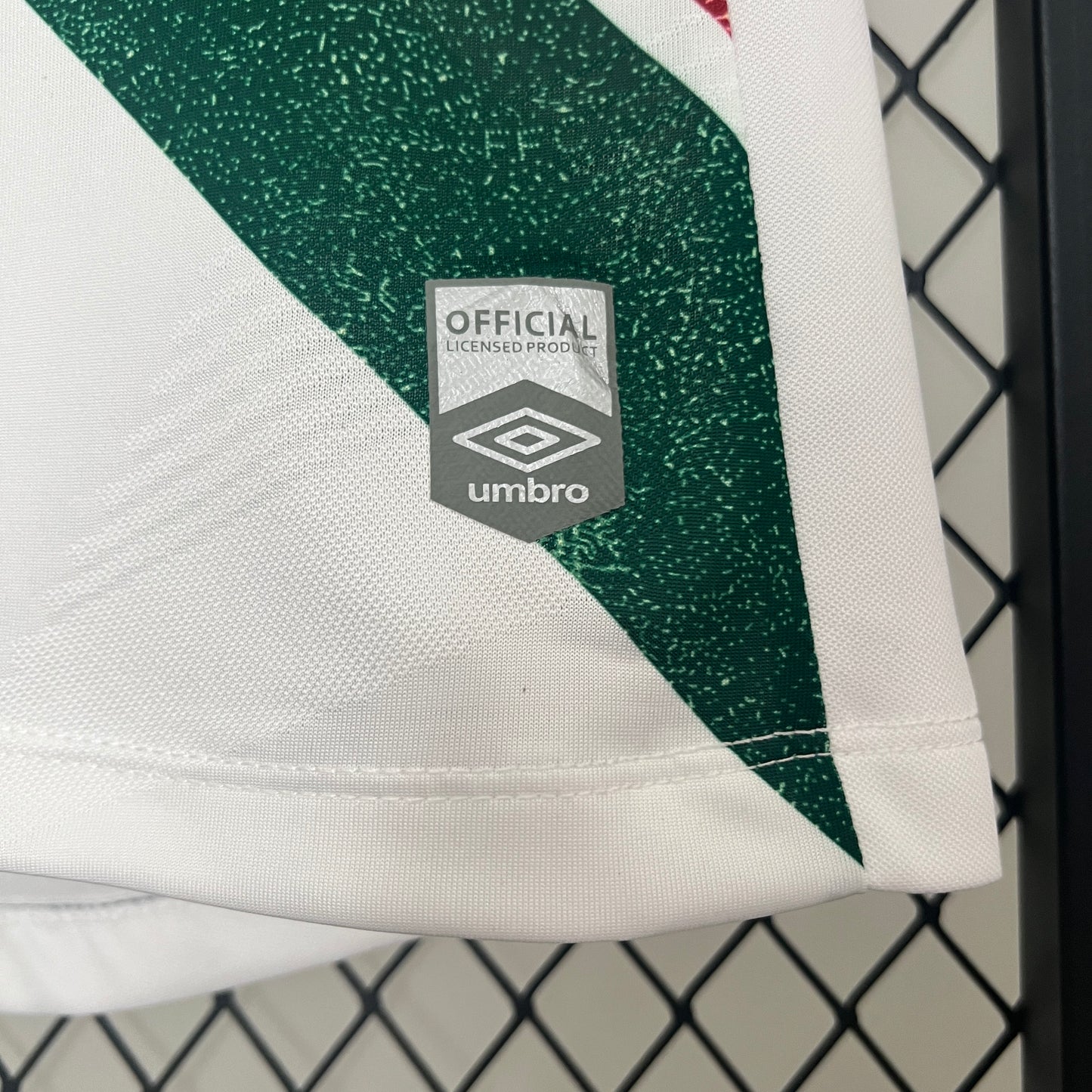 CAMISETA SEGUNDA EQUIPACIÓN FLUMINENSE 2024 VERSIÓN FEMENINA