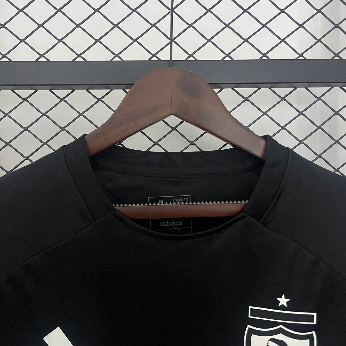 CAMISETA ENTRENAMIENTO COLO COLO 2025 VERSIÓN FAN