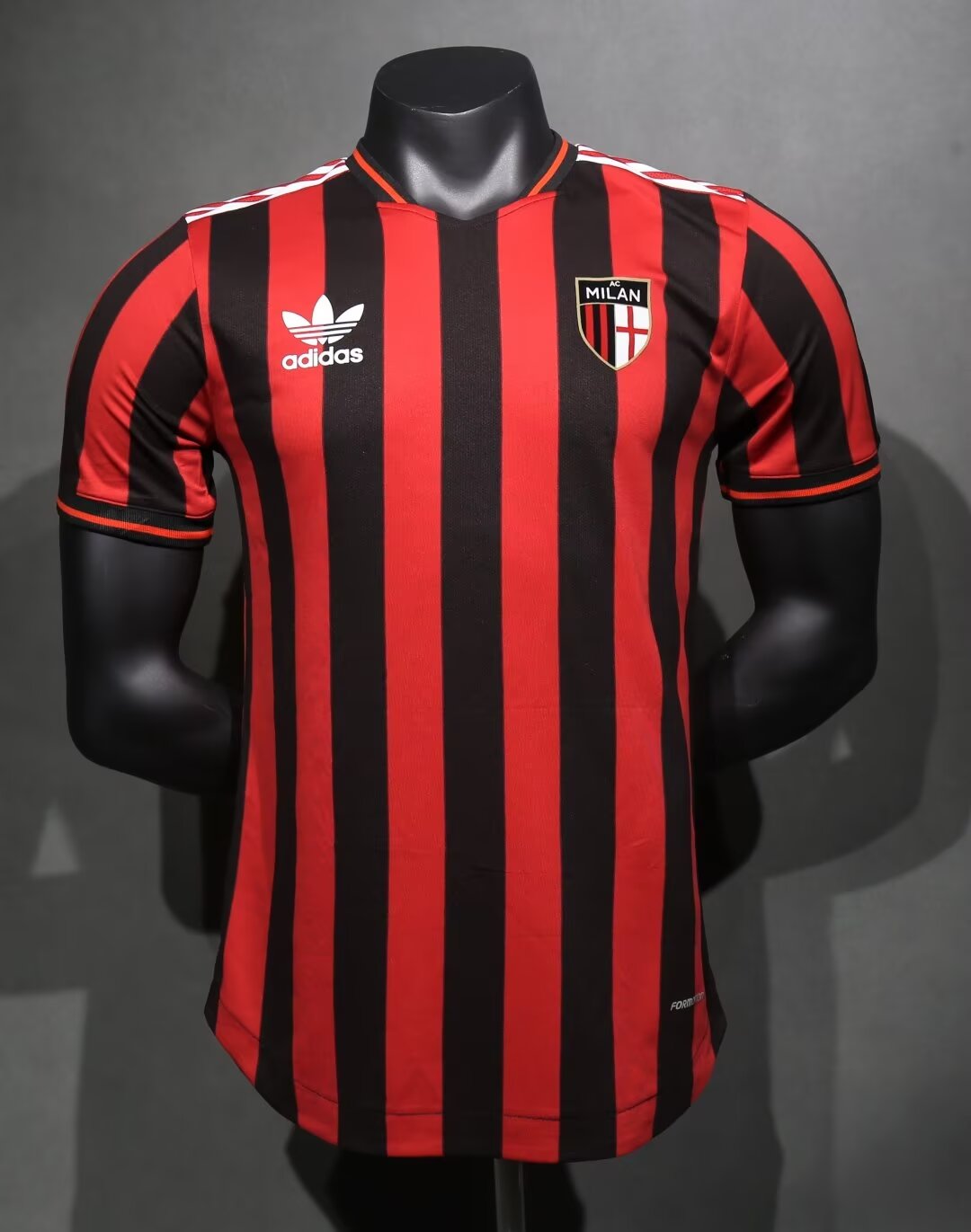 CAMISETA CONCEPTO AC MILAN 24/25 VERSIÓN JUGADOR