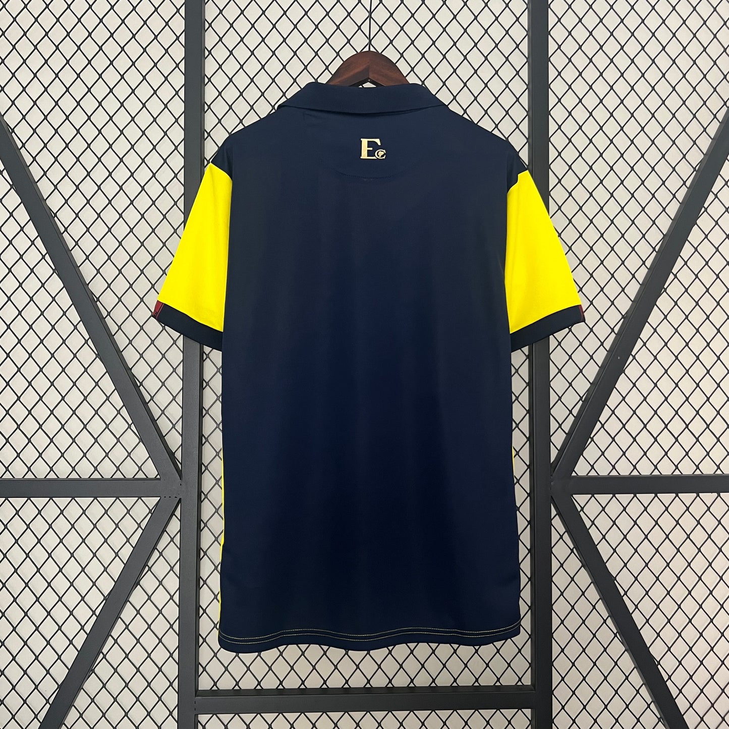 CAMISETA PRIMERA EQUIPACIÓN ECUADOR 2024 VERSIÓN FAN