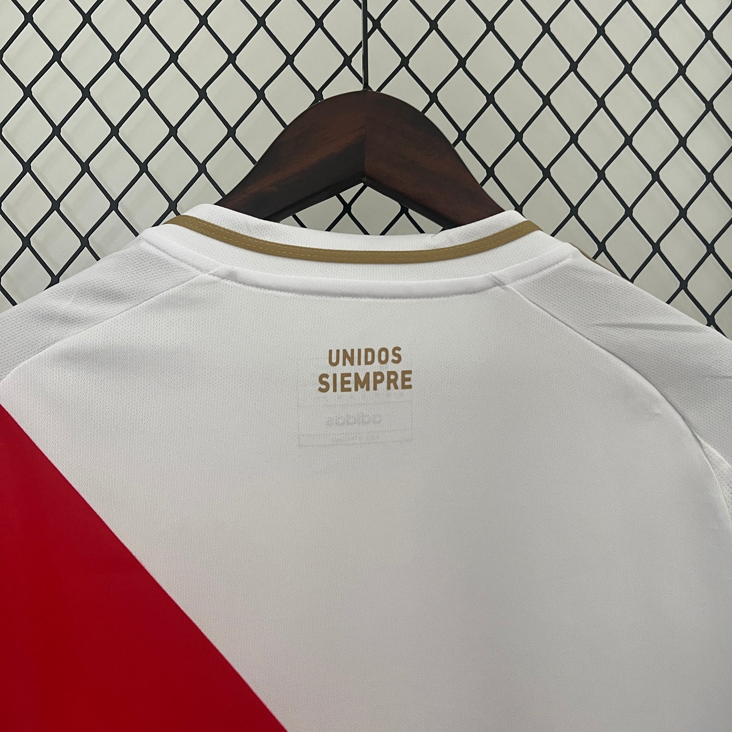 CAMISETA PRIMERA EQUIPACIÓN PERÚ 2024 VERSIÓN FAN