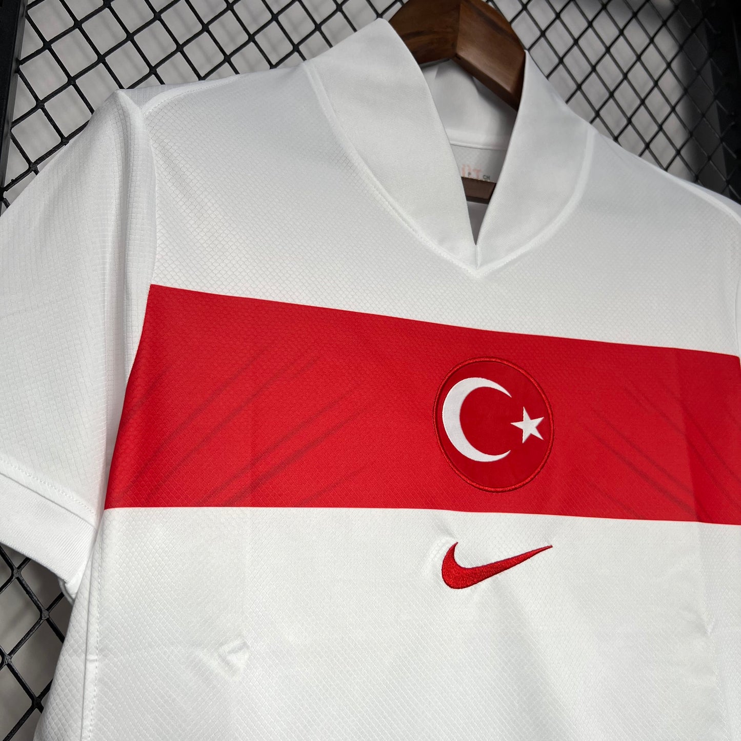 CAMISETA PRIMERA EQUIPACIÓN TURQUÍA 2024 VERSIÓN FAN