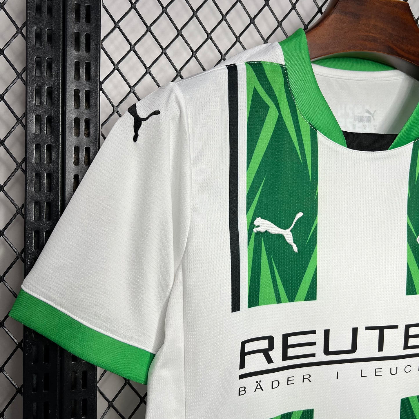 CAMISETA PRIMERA EQUIPACIÓN BORUSSIA MÖNCHENGLADBACH 24/25 VERSIÓN FAN