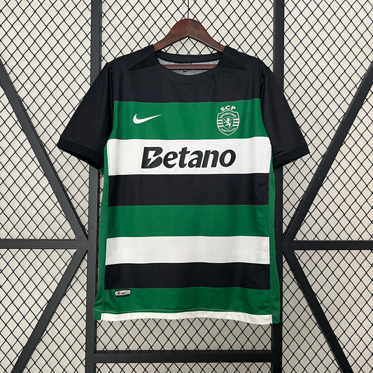 CAMISETA PRIMERA EQUIPACIÓN SPORTING CP 24/25 VERSIÓN FAN