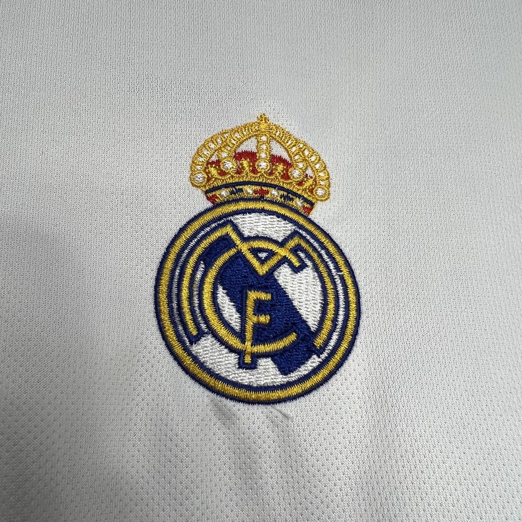 CAMISETA CONCEPTO REAL MADRID 24/25 VERSIÓN FAN