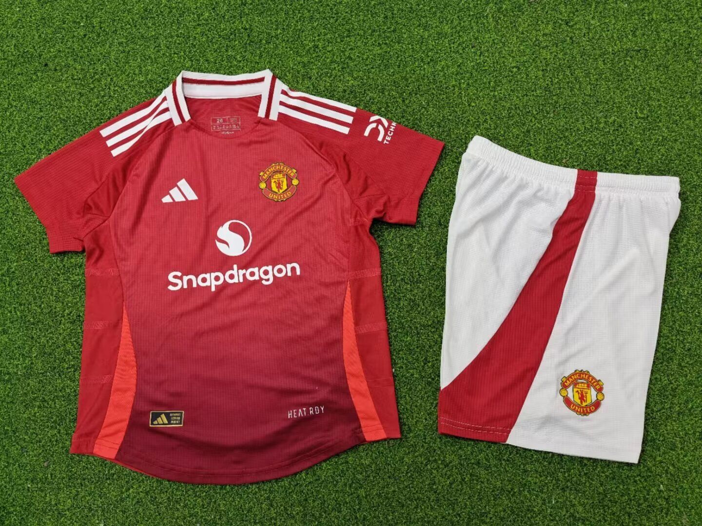 CAMISETA PRIMERA EQUIPACIÓN MANCHESTER UNITED 24/25 VERSIÓN INFANTIL