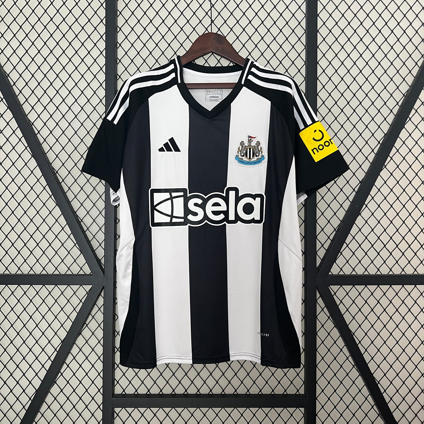 CAMISETA PRIMERA EQUIPACIÓN NEWCASTLE 24/25 VERSIÓN FAN