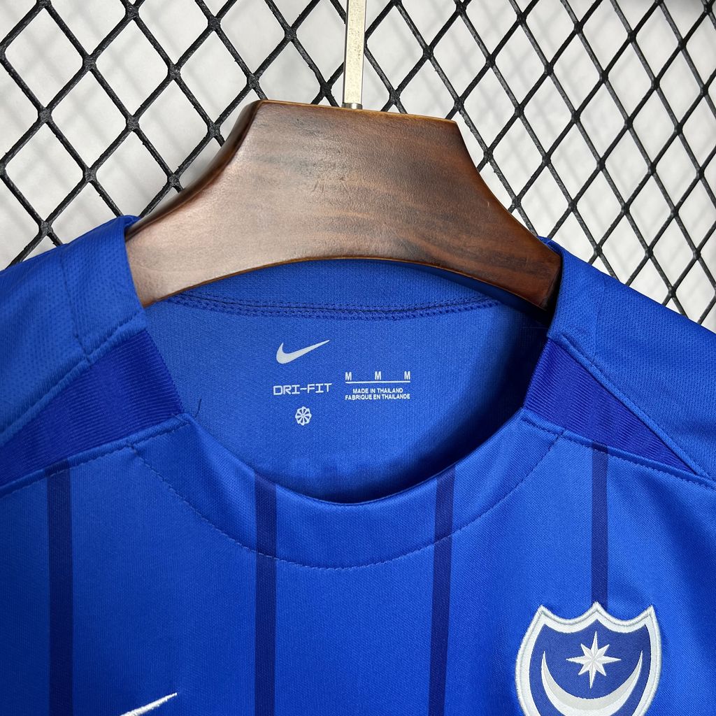 CAMISETA PRIMERA EQUIPACIÓN PORTSMOUTH 24/25 VERSIÓN FAN