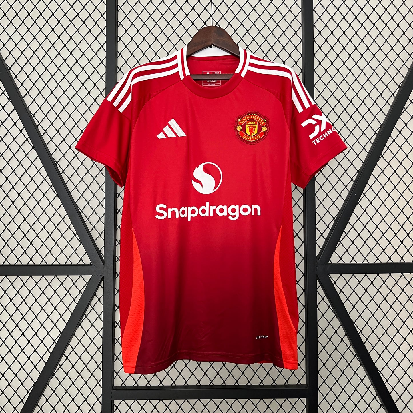 CAMISETA PRIMERA EQUIPACIÓN MANCHESTER UNITED 24/25 VERSIÓN FAN