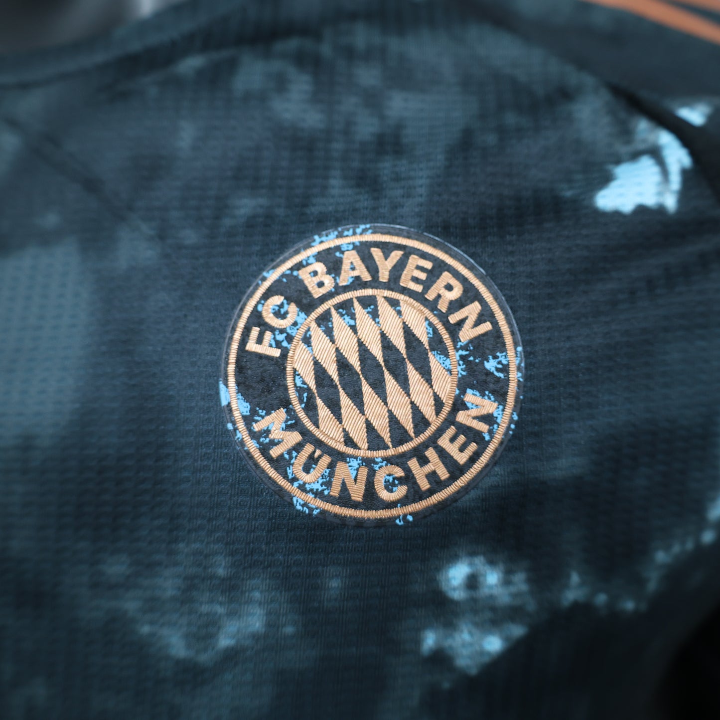 CAMISETA SEGUNDA EQUIPACIÓN BAYERN MUNICH 24/25 VERSIÓN JUGADOR