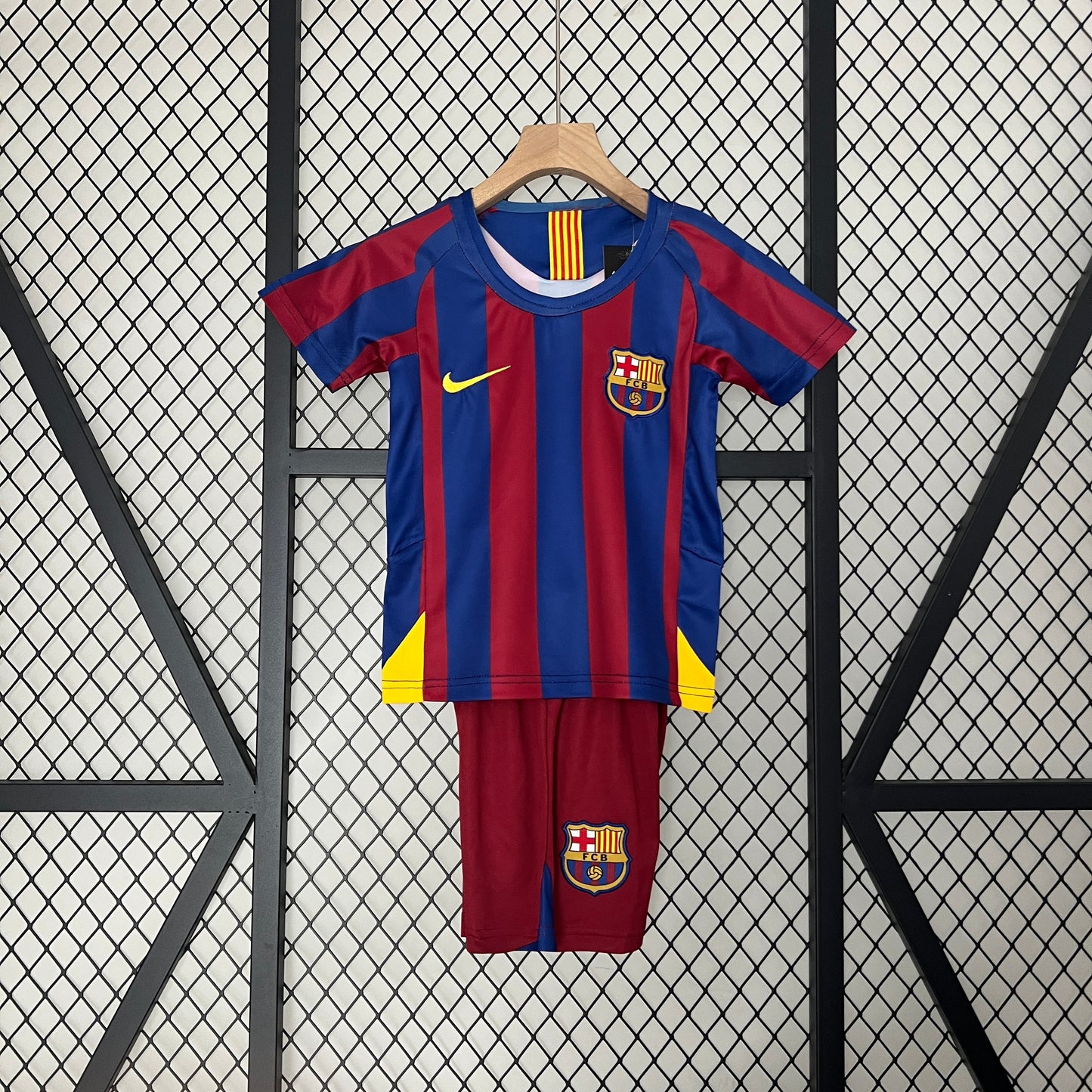 CAMISETA PRIMERA EQUIPACIÓN BARCELONA 2005/06 INFANTIL