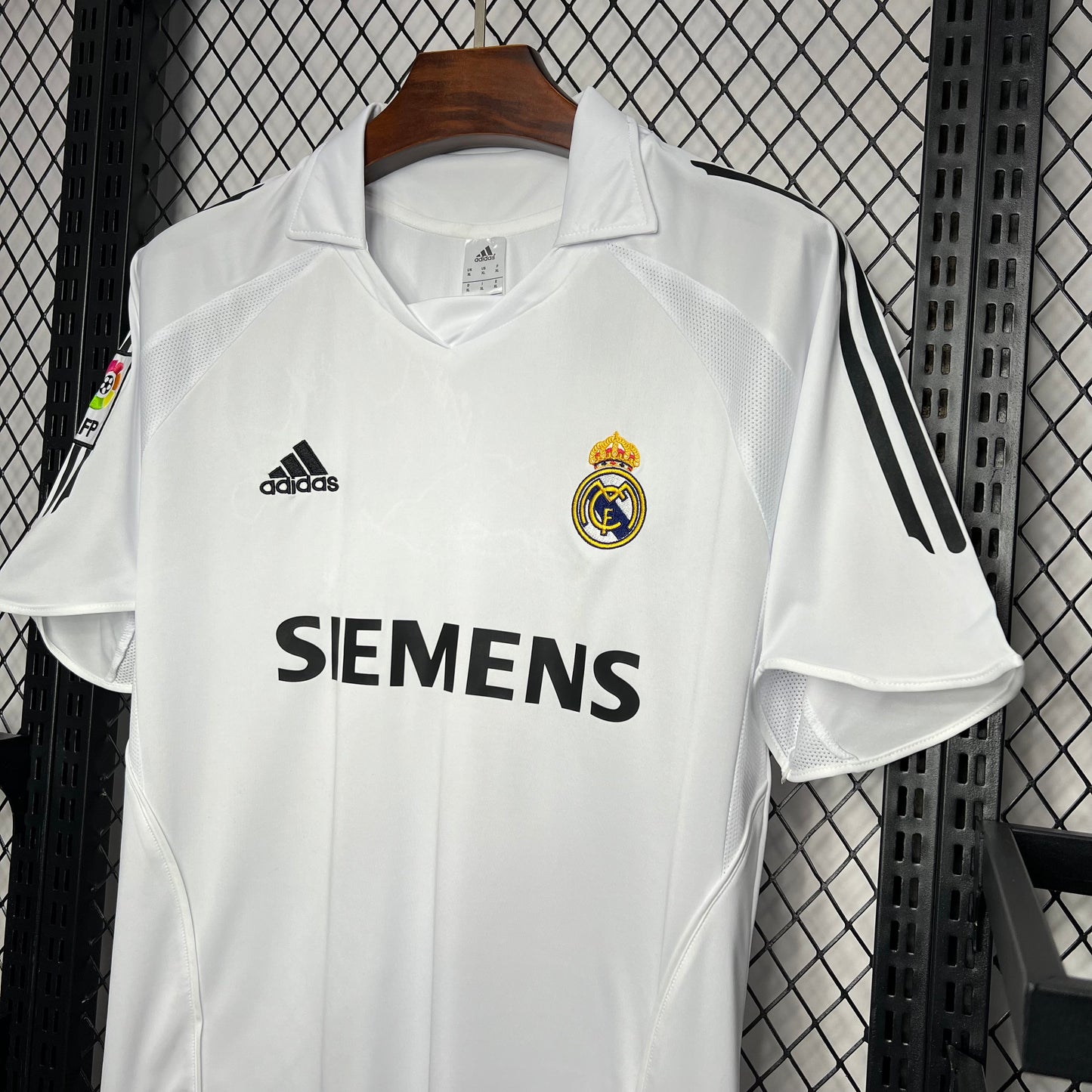 CAMISETA PRIMERA EQUIPACIÓN REAL MADRID 2005/06