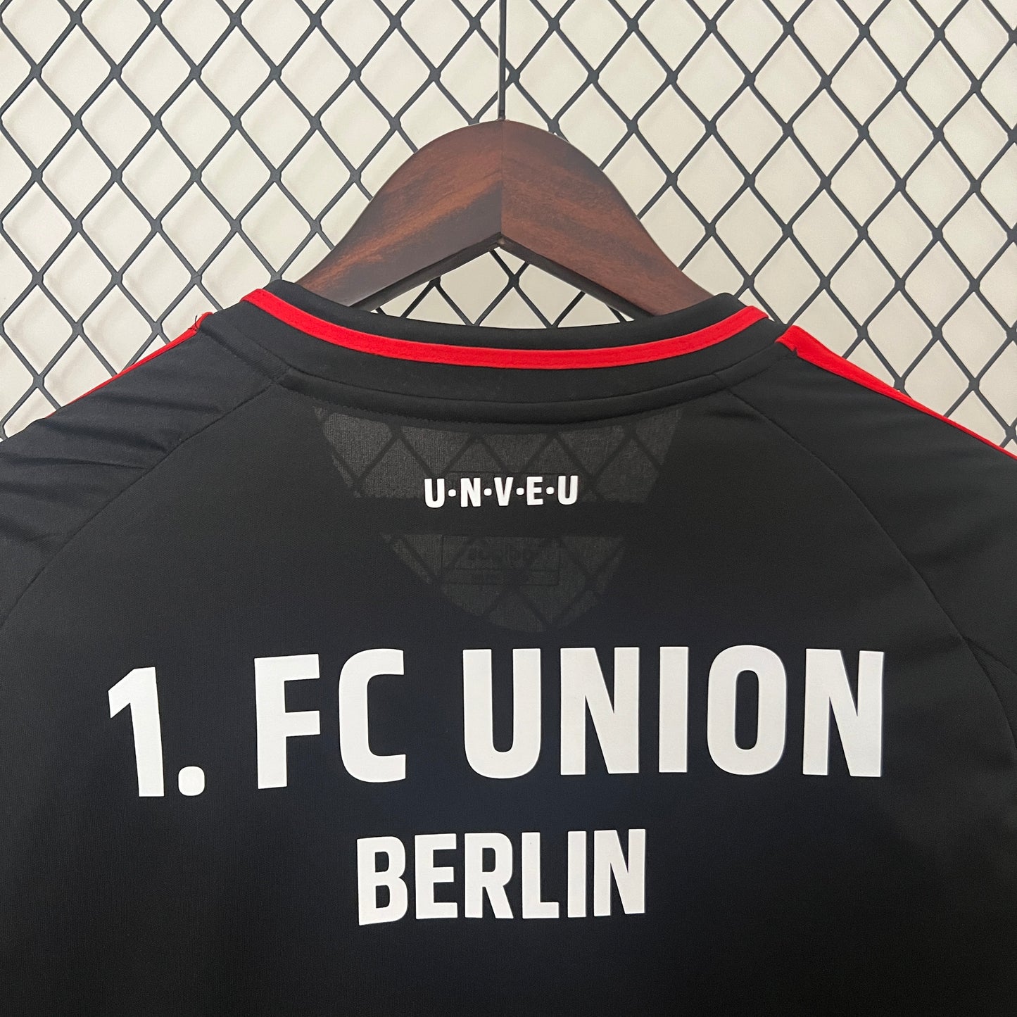 CAMISETA SEGUNDA EQUIPACIÓN UNION BERLIN 24/25 VERSIÓN FAN