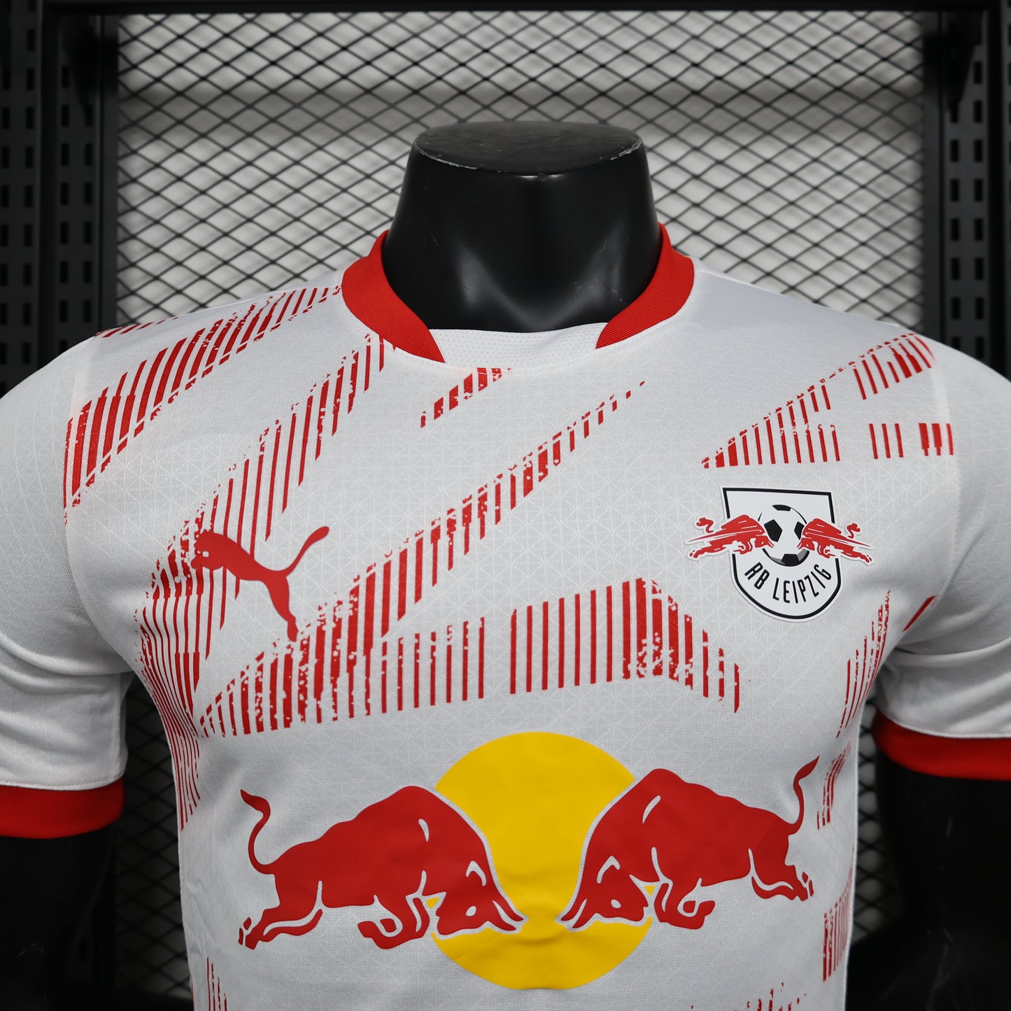 CAMISETA PRIMERA EQUIPACIÓN RB LEIPZIG 24/25 VERSIÓN JUGADOR