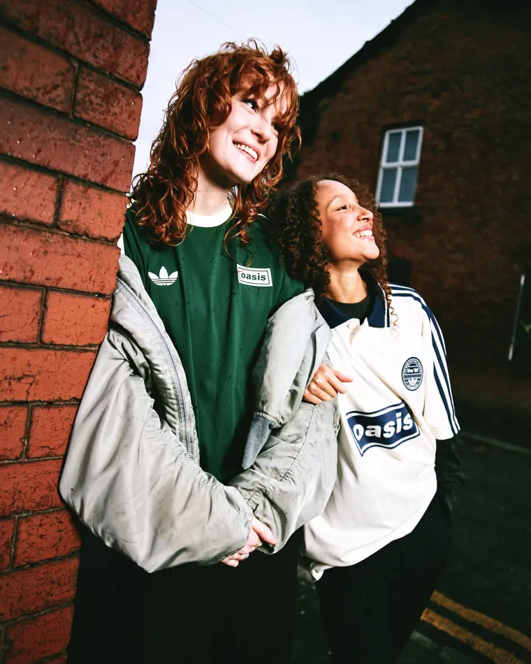 adidas Originals × Oasis · Verde y blanca