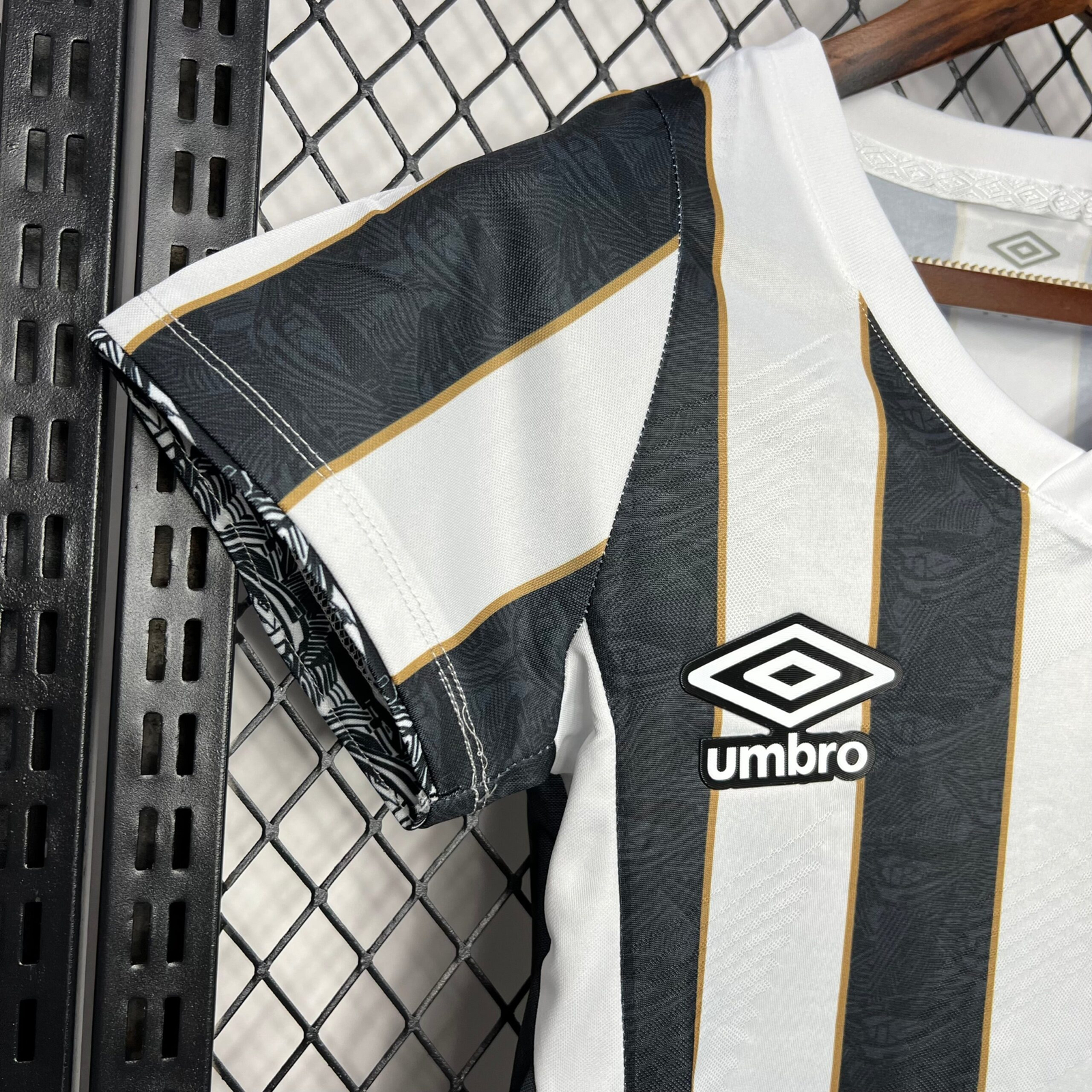 CAMISETA SEGUNDA EQUIPACIÓN SANTOS 2024 VERSIÓN FEMENINA - Imagen 2