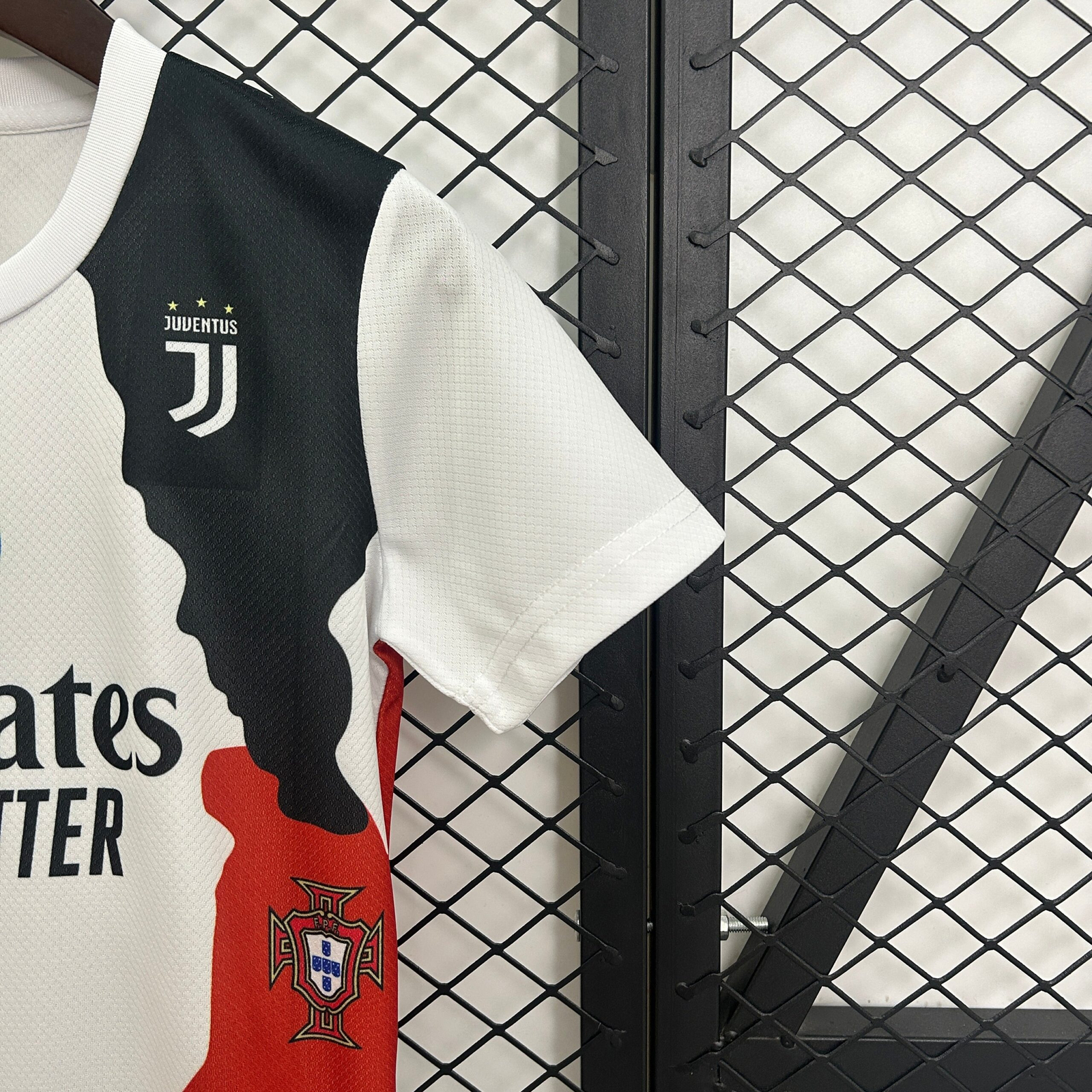 CAMISETA CONCEPTO CRISTIANO RONALDO VERSIÓN INFANTIL - Imagen 3