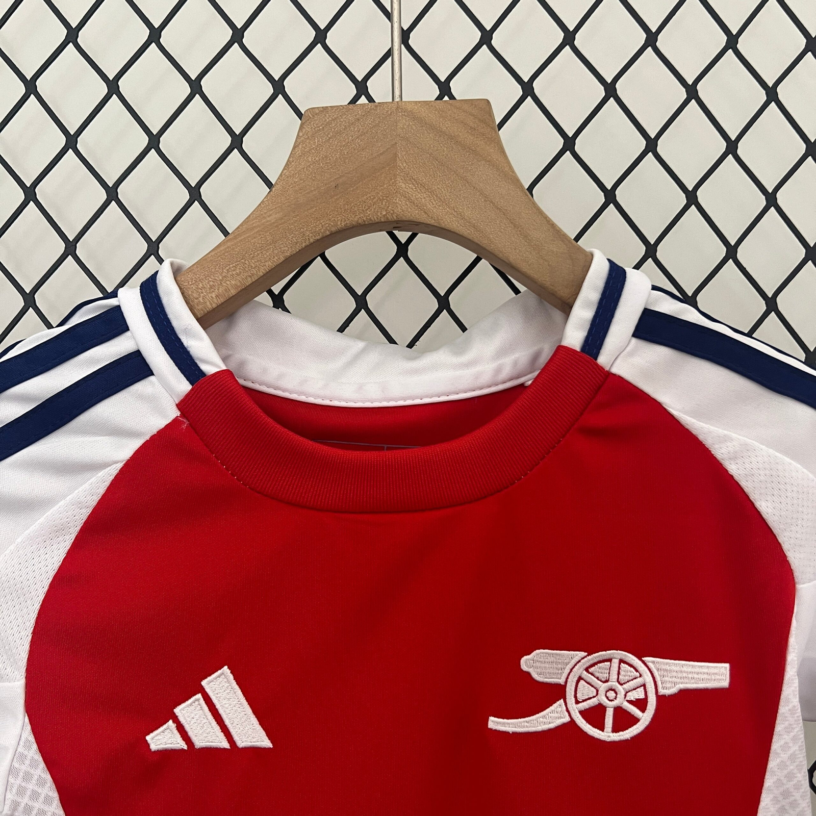 CAMISETA PRIMERA EQUIPACIÓN ARSENAL 24/25 VERSIÓN INFANTIL - Imagen 2
