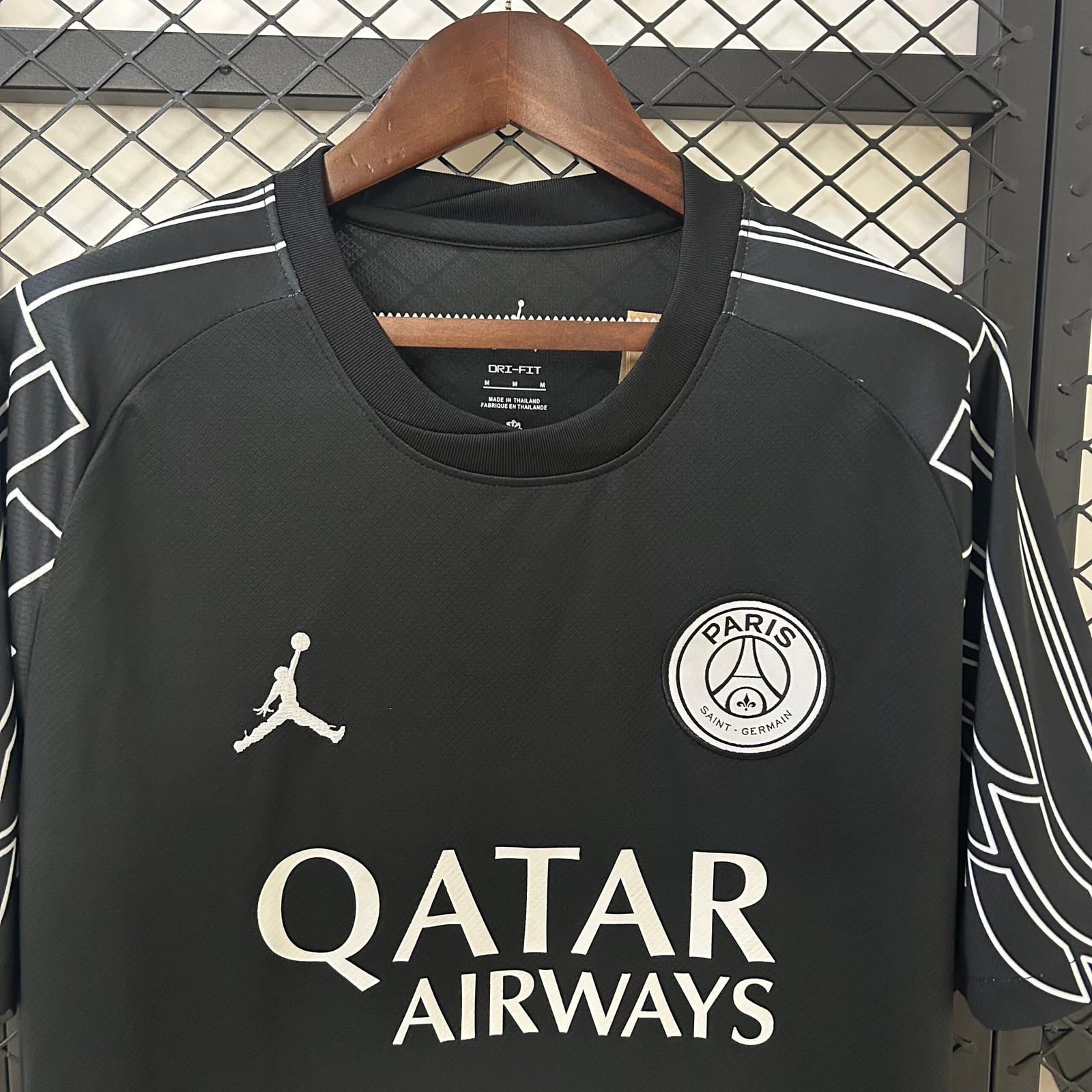 CAMISETA CONCEPTO PSG 24/25 VERSIÓN FAN - Imagen 2