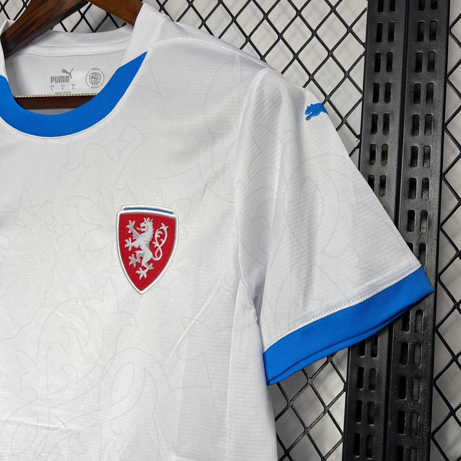 CAMISETA SEGUNDA EQUIPACIÓN REPÚBLICA CHECA 2024 VERSIÓN FAN - Imagen 3