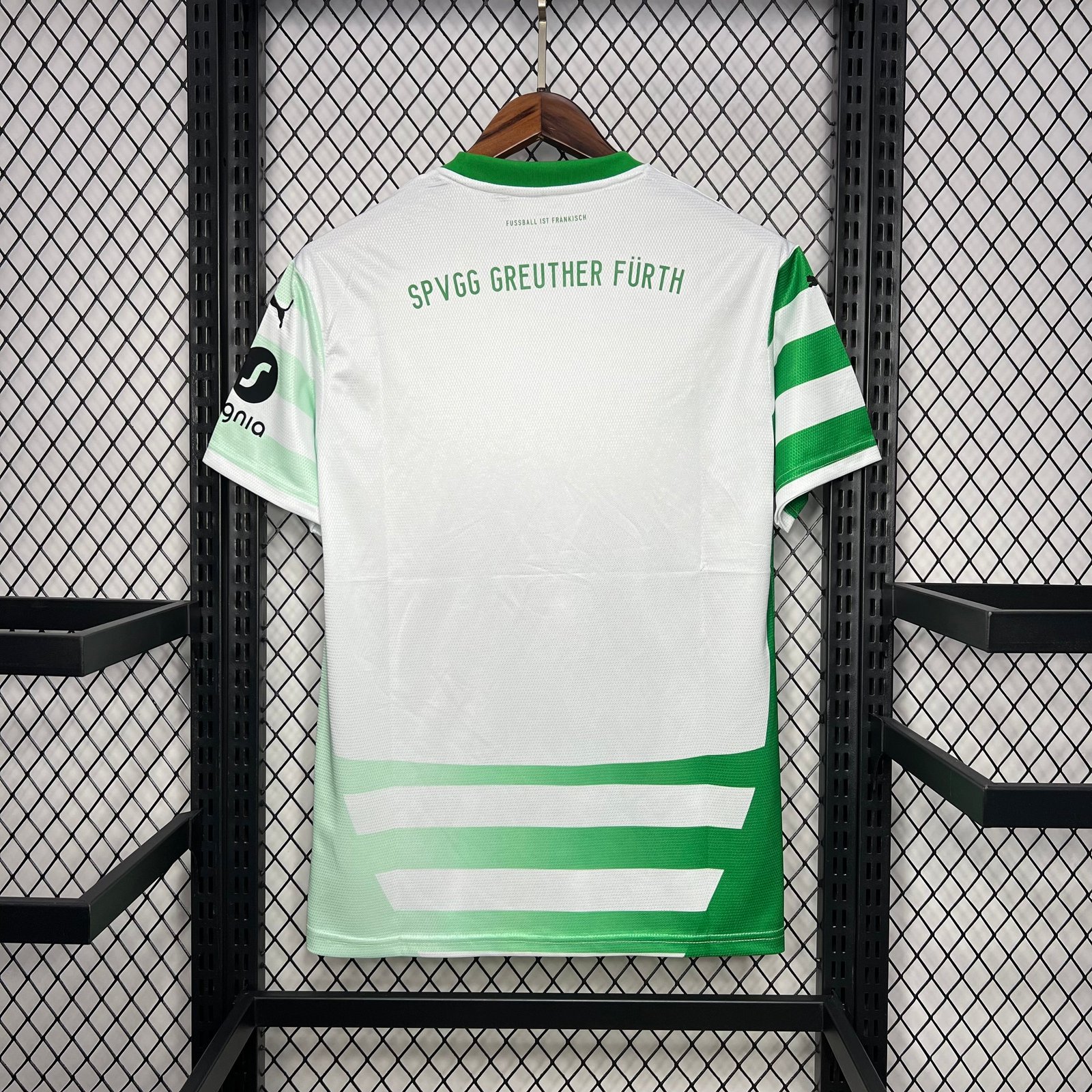 CAMISETA PRIMERA EQUIPACIÓN GREUTHER FÜRTH 24/25 VERSIÓN FAN - Imagen 5