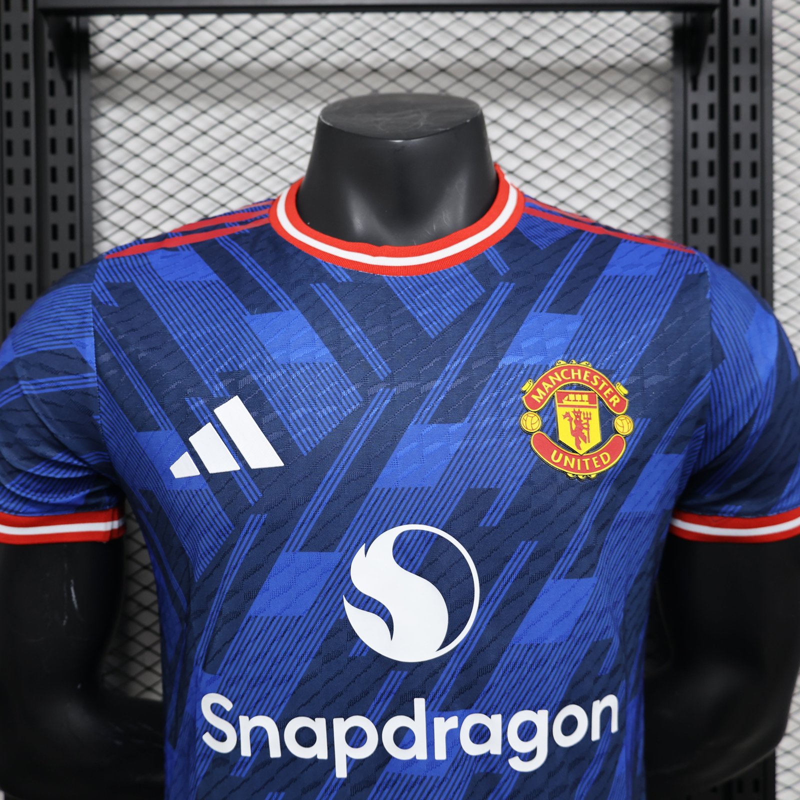 CAMISETA CONCEPTO MANCHESTER UNITED 24/25 VERSIÓN JUGADOR - Imagen 2