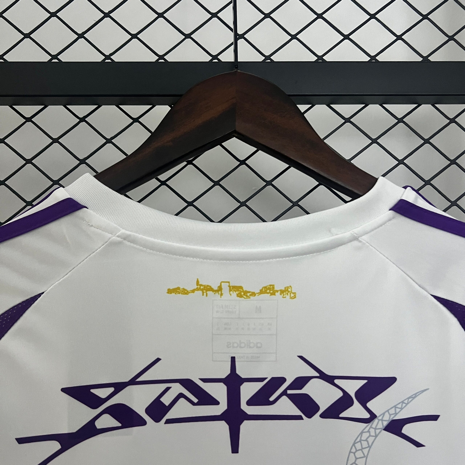 CAMISETA EDICIÓN ESPECIAL GRANADA 24/25 VERSIÓN FAN - Imagen 10