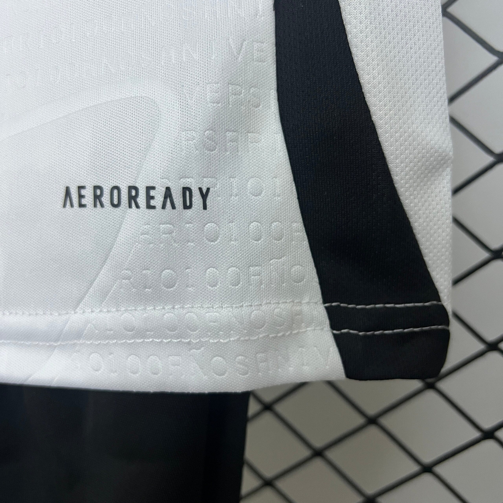 CAMISETA PRIMERA EQUIPACIÓN COLO COLO 2025 VERSIÓN INFANTIL - Imagen 6