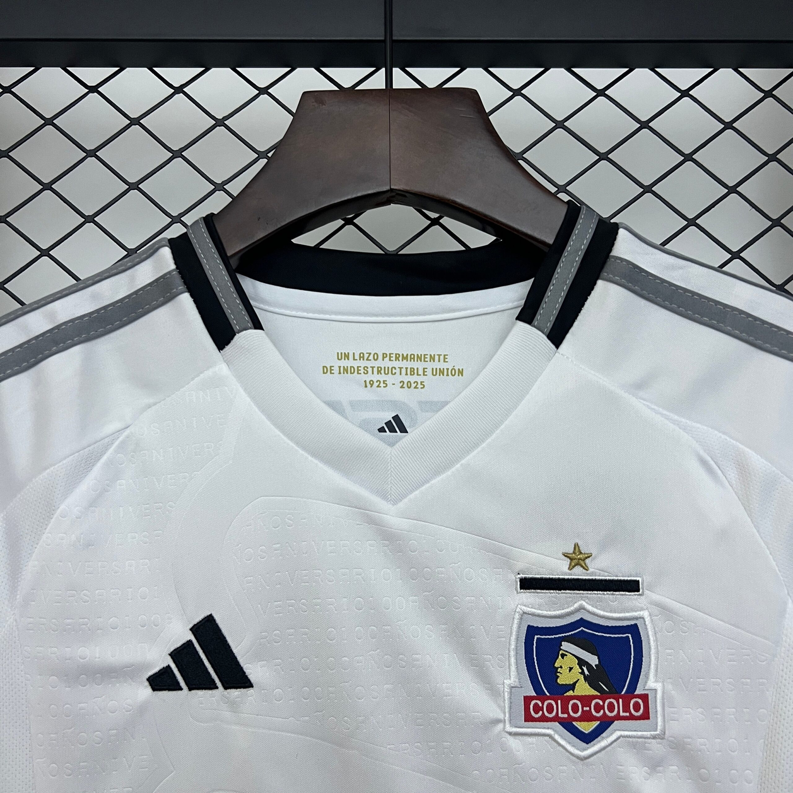 CAMISETA PRIMERA EQUIPACIÓN COLO COLO 2025 VERSIÓN INFANTIL - Imagen 2