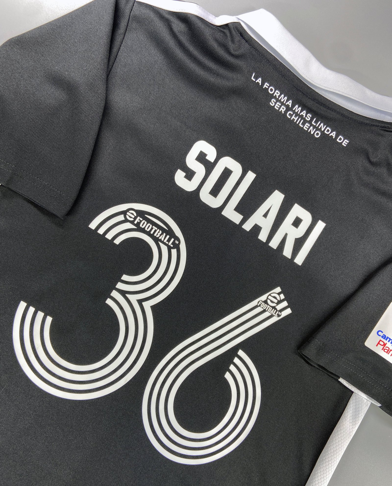 CAMISETA SEGUNDA EQUIPACIÓN COLO COLO 2022 VERSIÓN FAN - Imagen 8