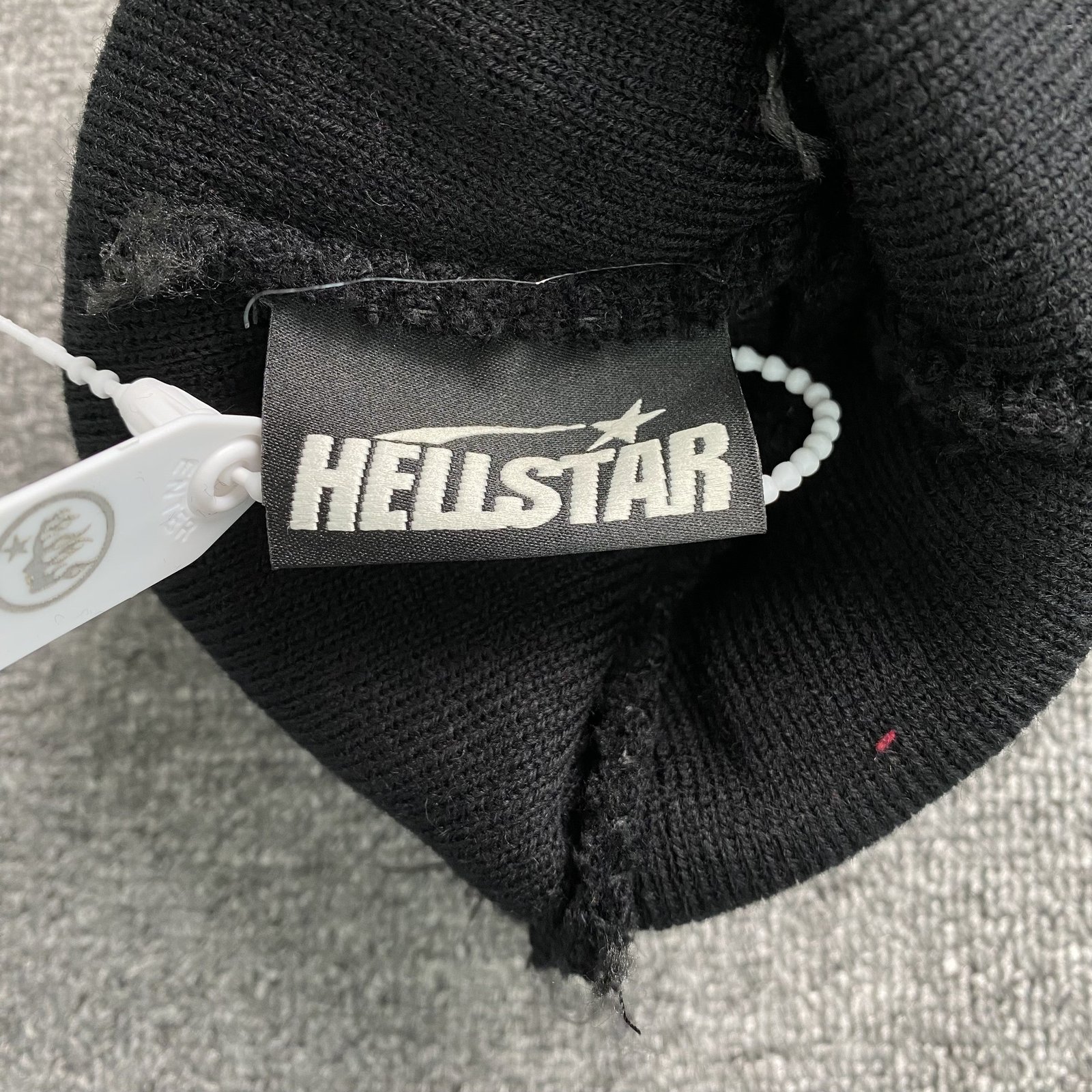 HELLSTAR STUDIOS SAMPLE BEANIE HAT - Imagen 4