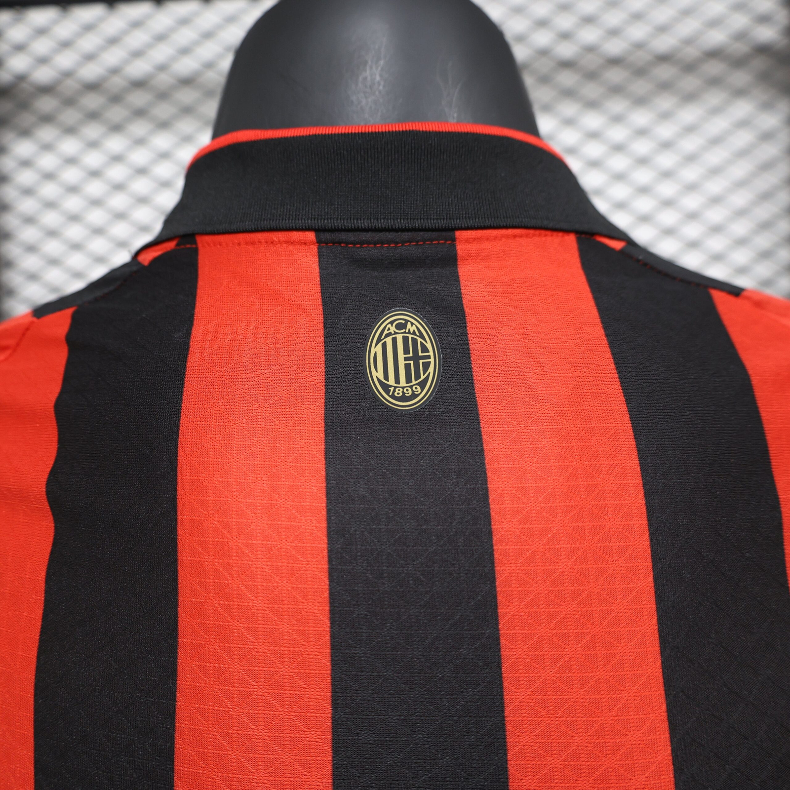 CAMISETA EDICIÓN ESPECIAL AC MILAN 24/25 VERSIÓN JUGADOR - Imagen 9