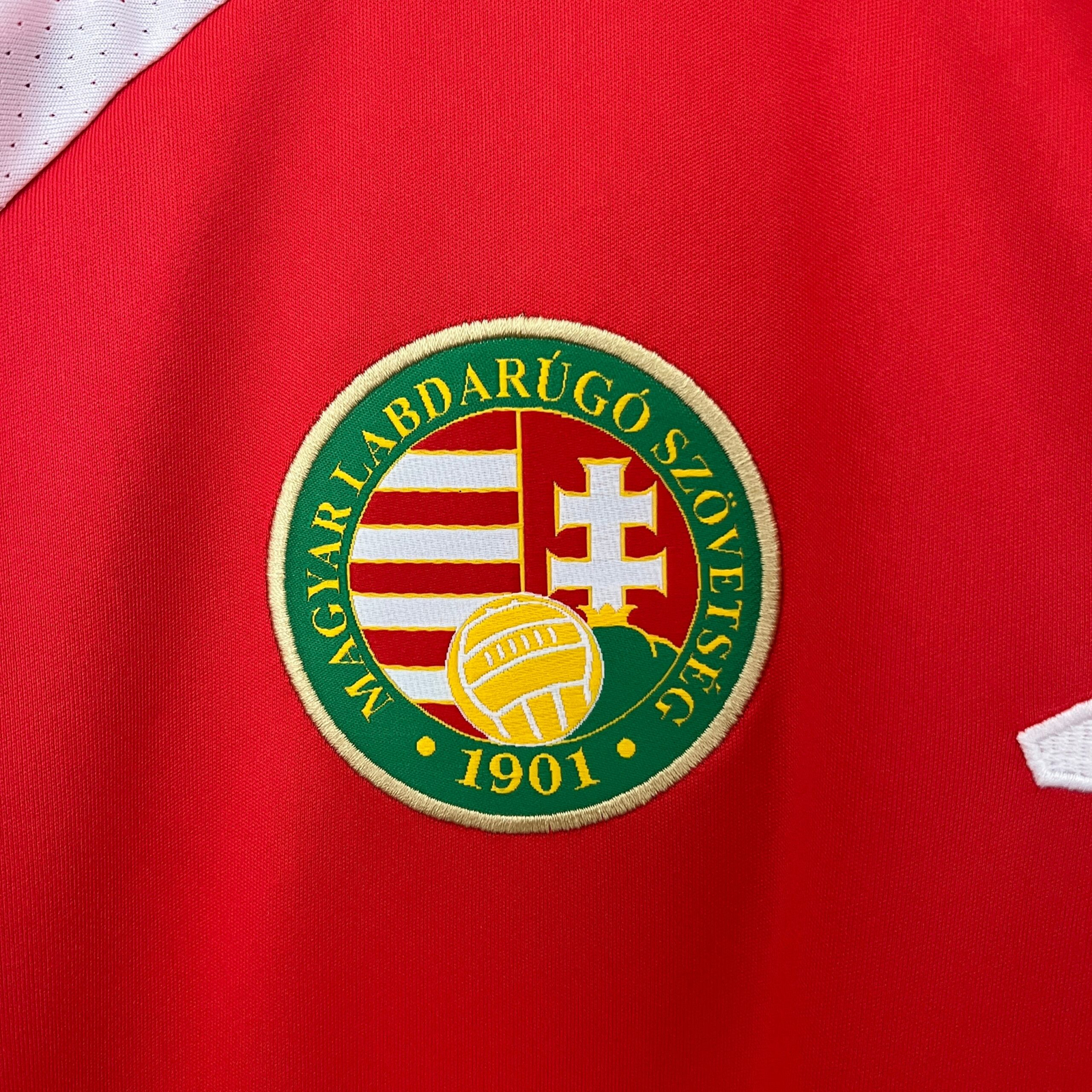 CAMISETA PRIMERA EQUIPACIÓN HUNGRÍA 2024 VERSIÓN FAN - Imagen 3