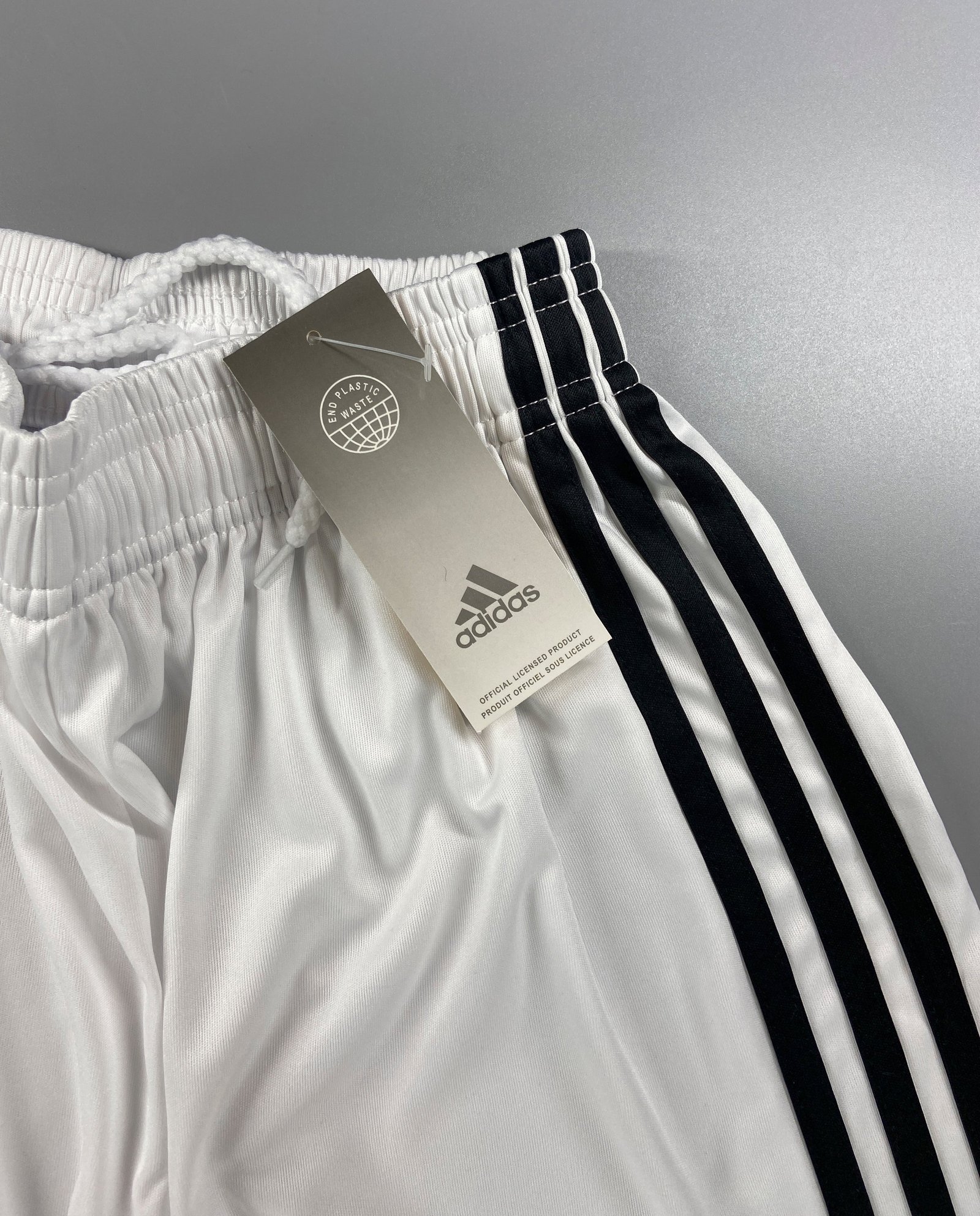 SHORTS SEGUNDA EQUIPACIÓN COLO COLO 2021 - Imagen 4