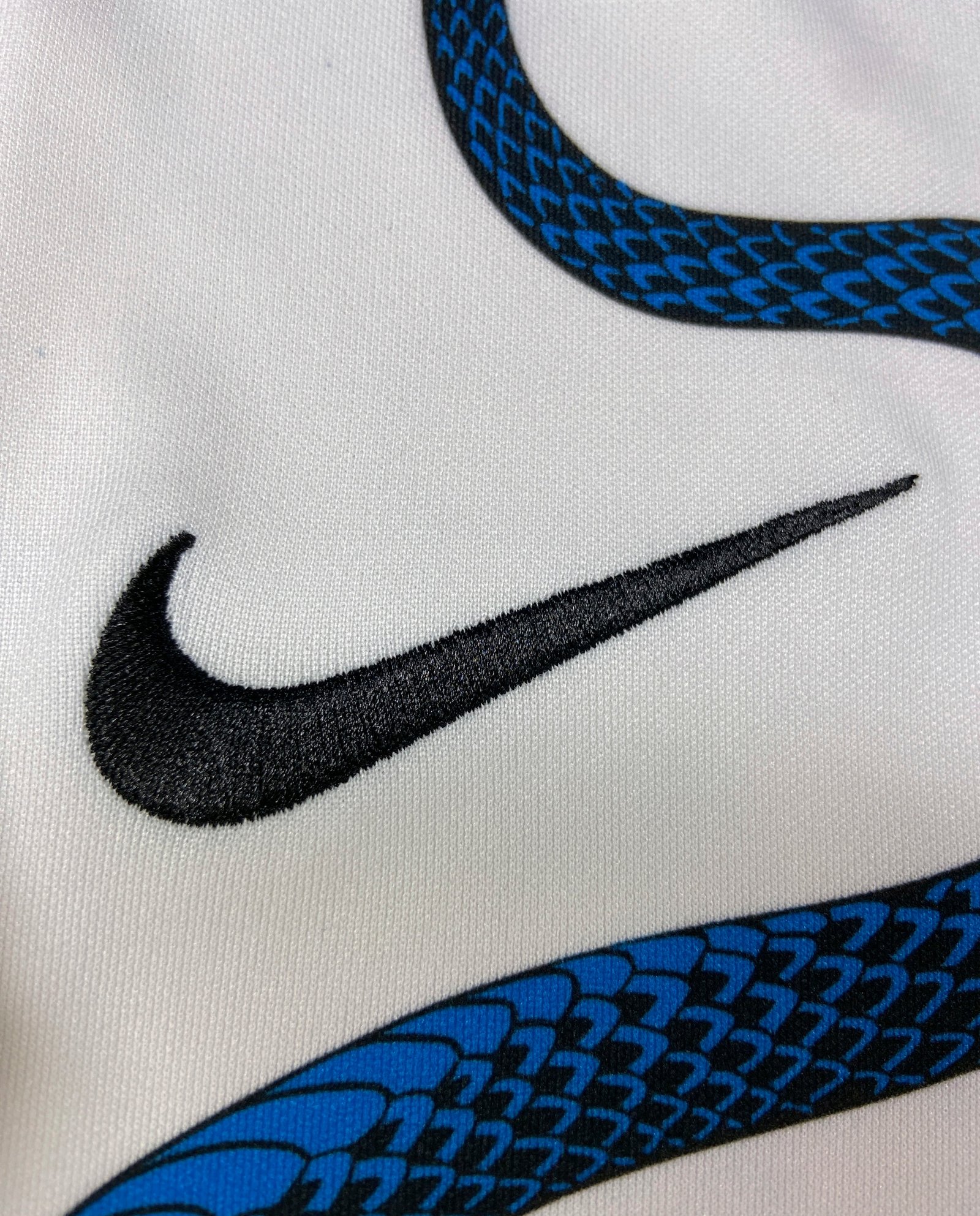 CAMISETA SEGUNDA EQUIPACIÓN INTER DE MILAN 21/22 VERSIÓN FAN - Imagen 3