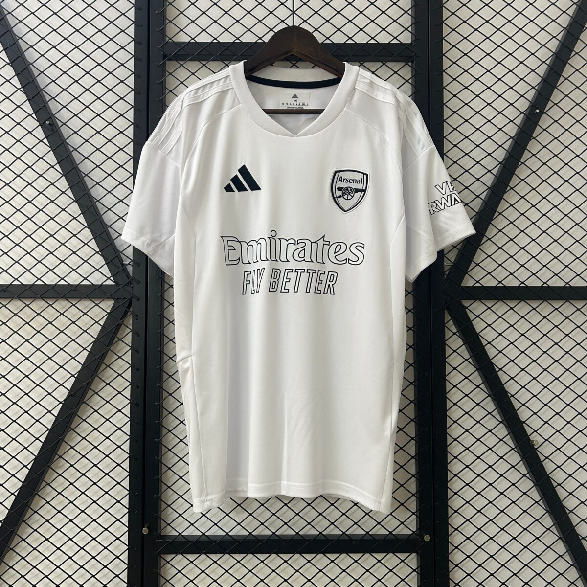 CAMISETA EDICIÓN ESPECIAL ARSENAL 24/25 VERSIÓN FAN