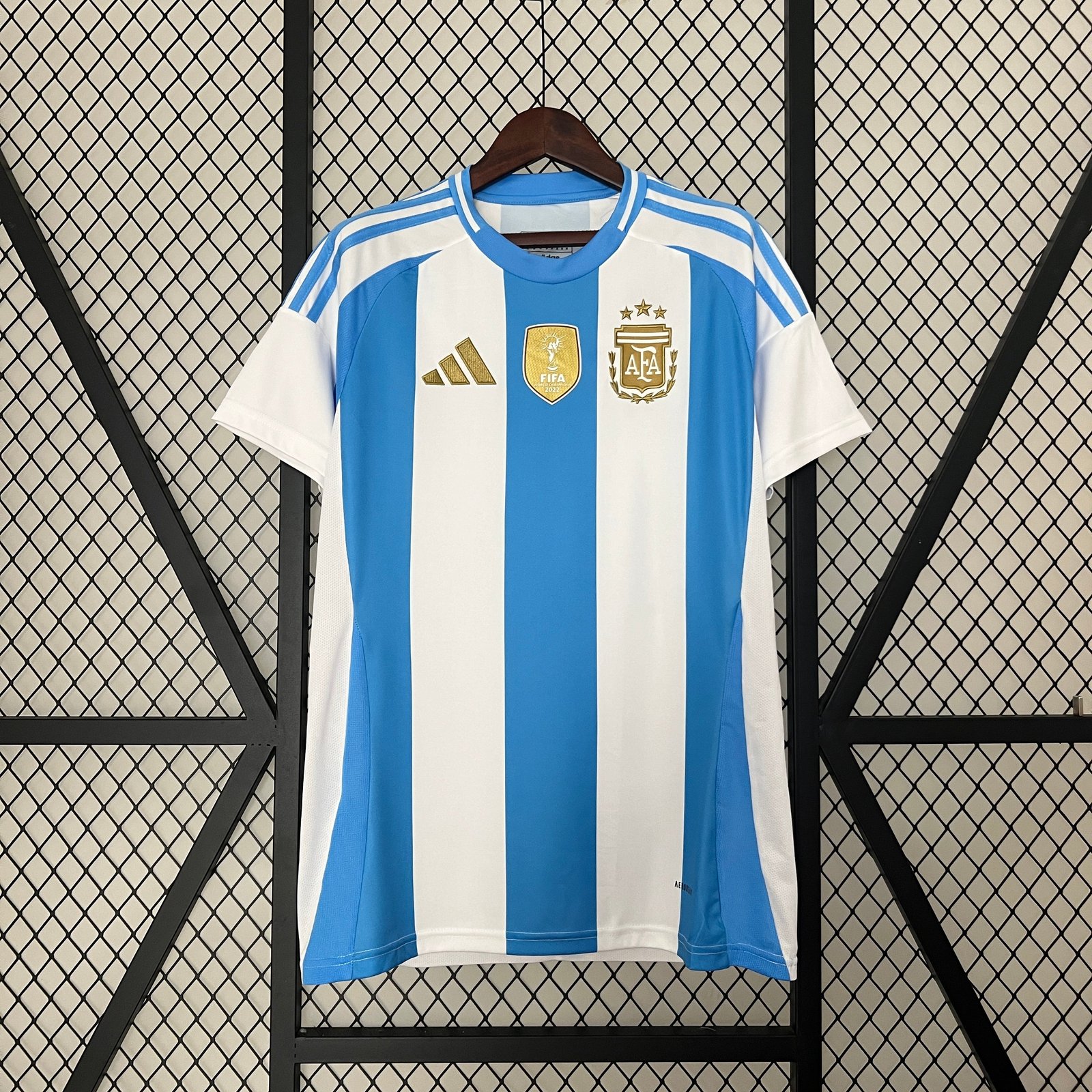 CAMISETA PRIMERA EQUIPACIÓN ARGENTINA 2024 VERSIÓN FAN