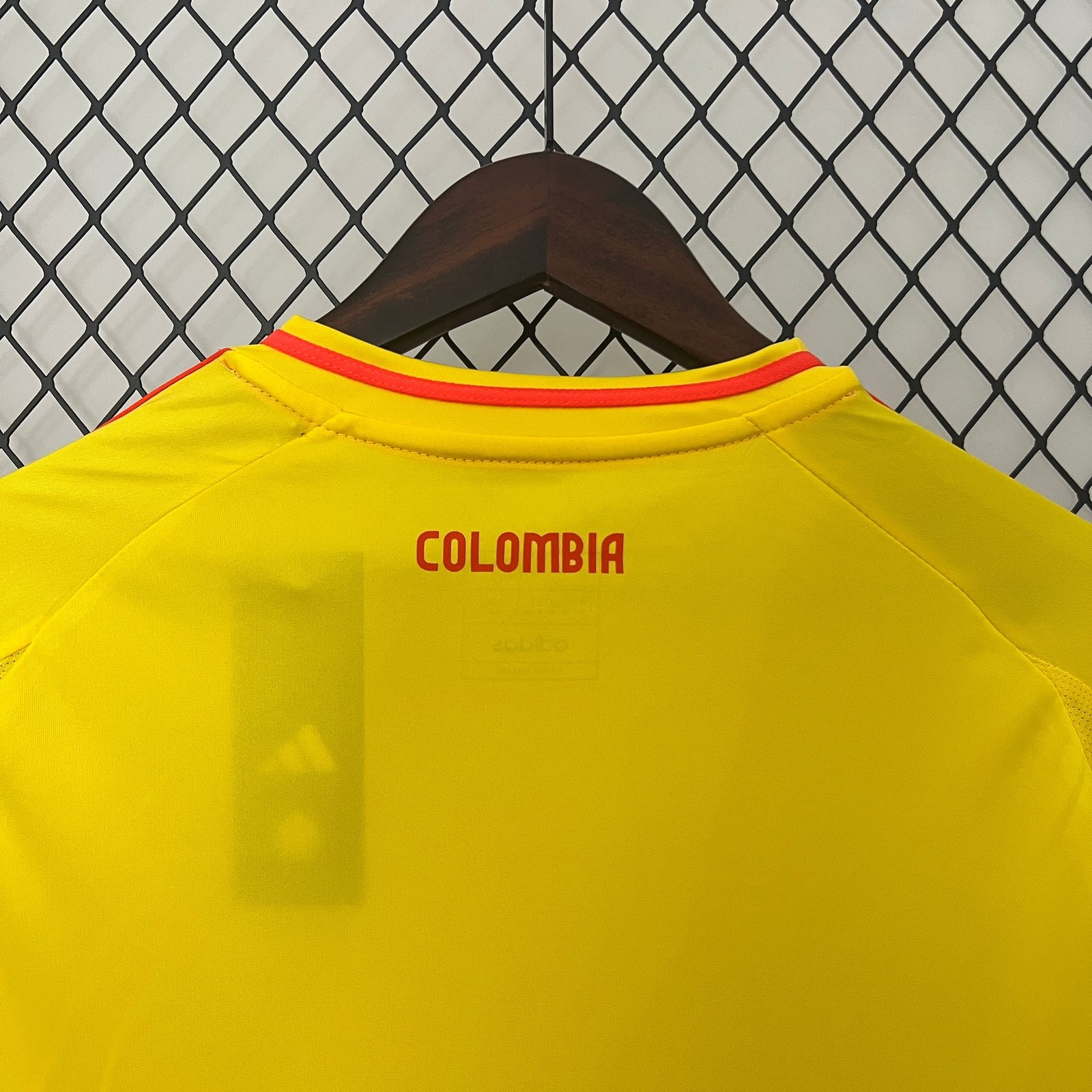 CAMISETA PRIMERA EQUIPACIÓN COLOMBIA 2024 VERSIÓN FAN - Imagen 8