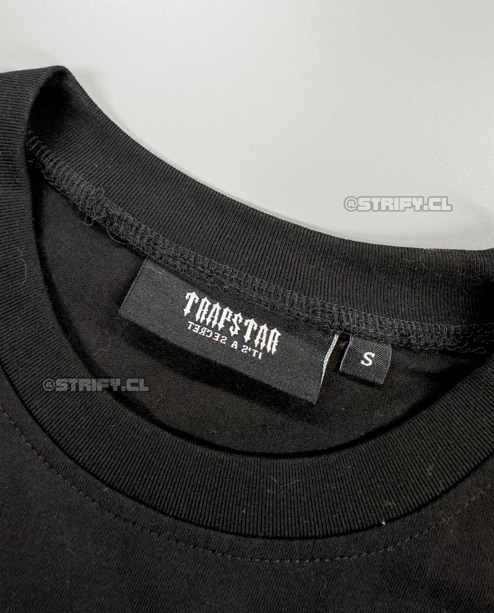 T-SHIRT IRONGATE BLACK TRAPSTAR - Imagen 4