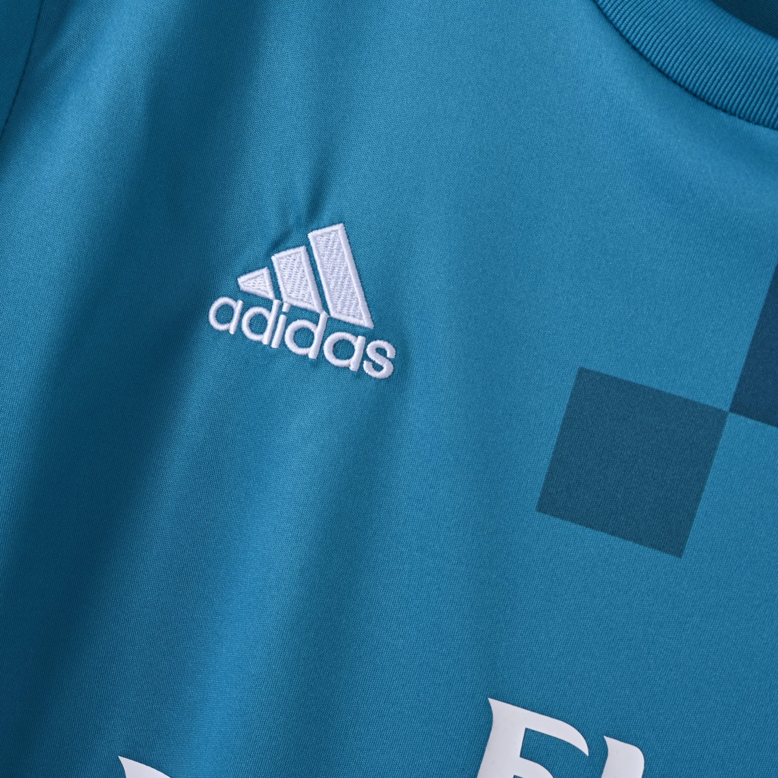 CAMISETA TERCERA EQUIPACIÓN REAL MADRID 2017/18 - Imagen 4