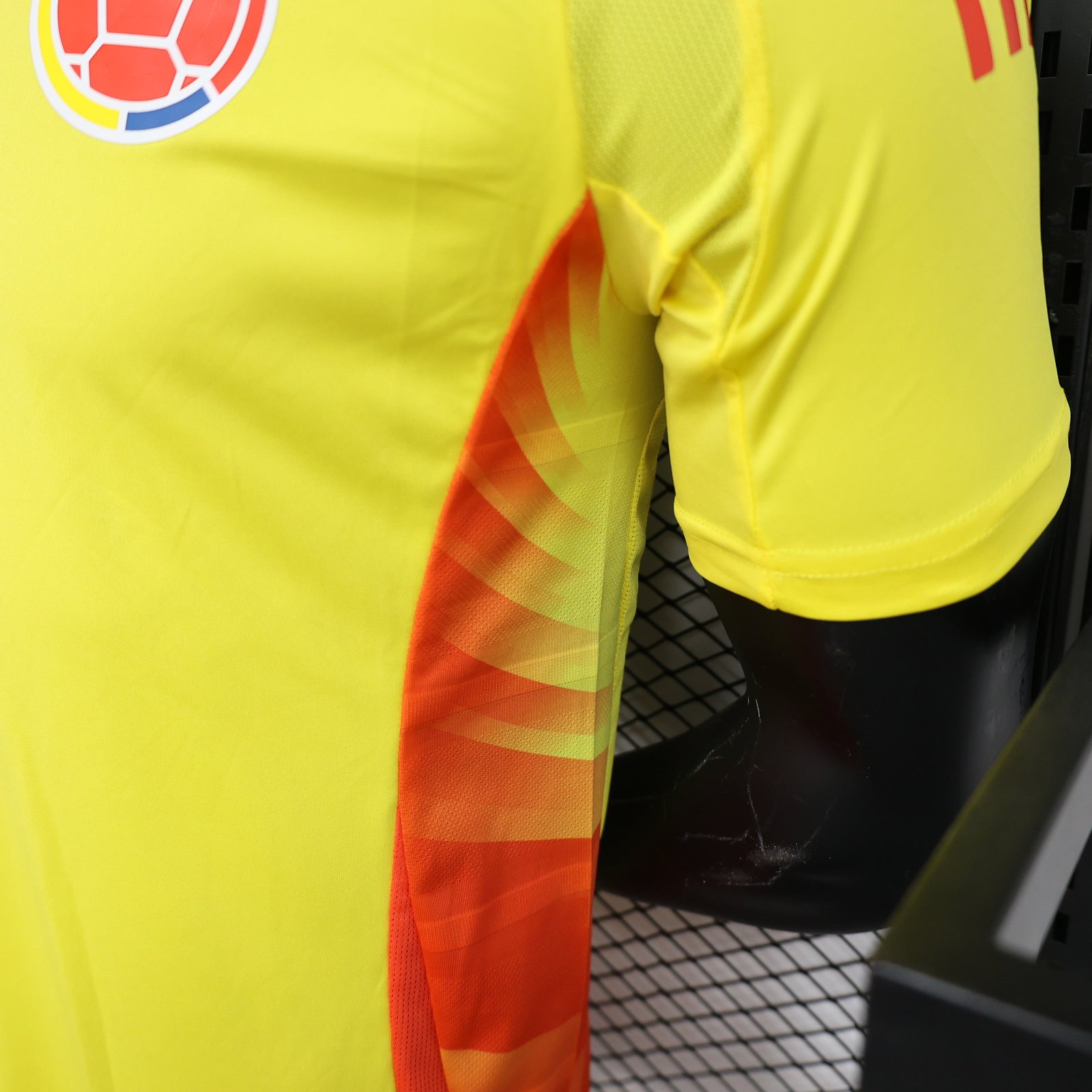 CAMISETA PRIMERA EQUIPACIÓN COLOMBIA 2024 VERSIÓN JUGADOR - Imagen 6