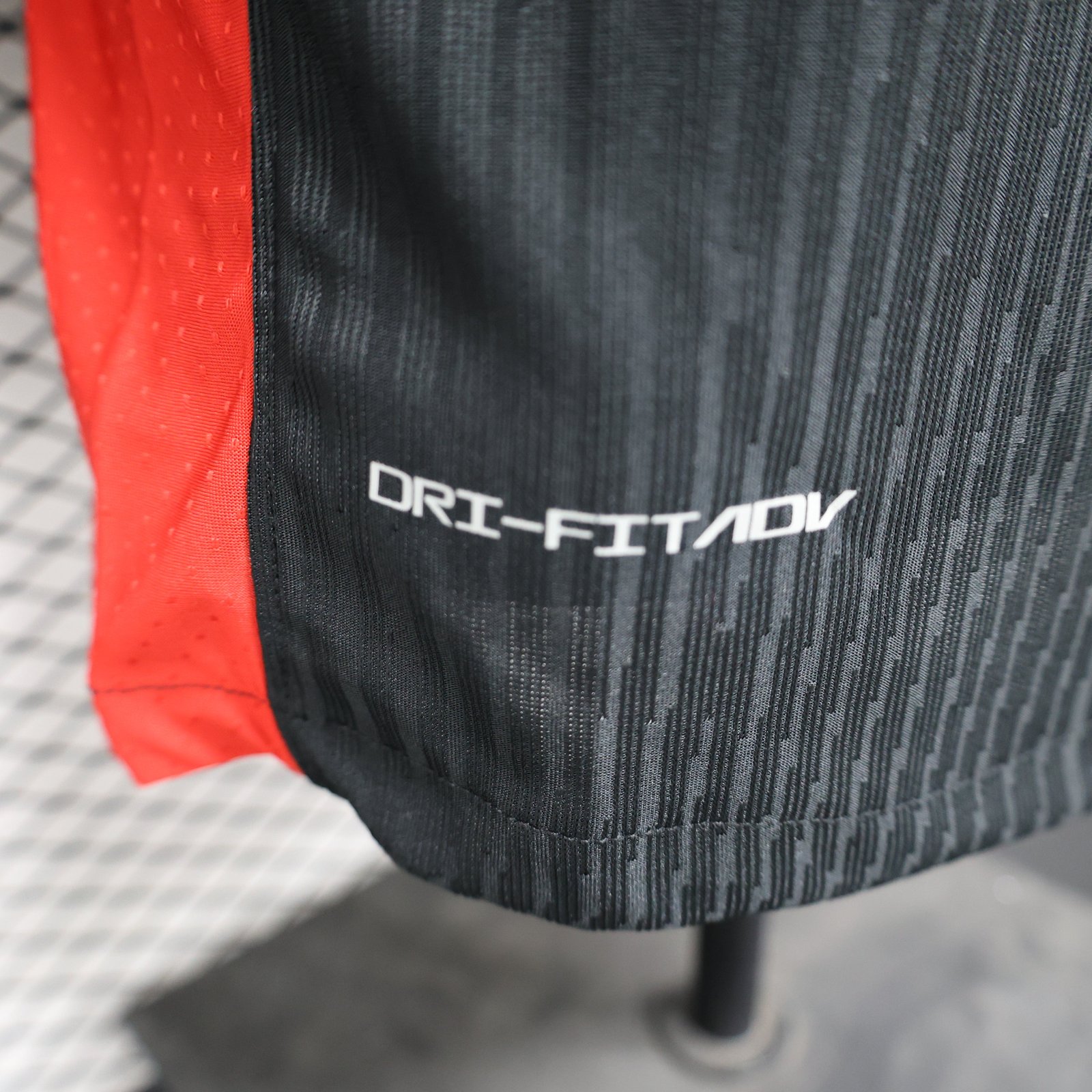 CAMISETA SEGUNDA EQUIPACIÓN BARCELONA 24/25 VERSIÓN JUGADOR - Imagen 8