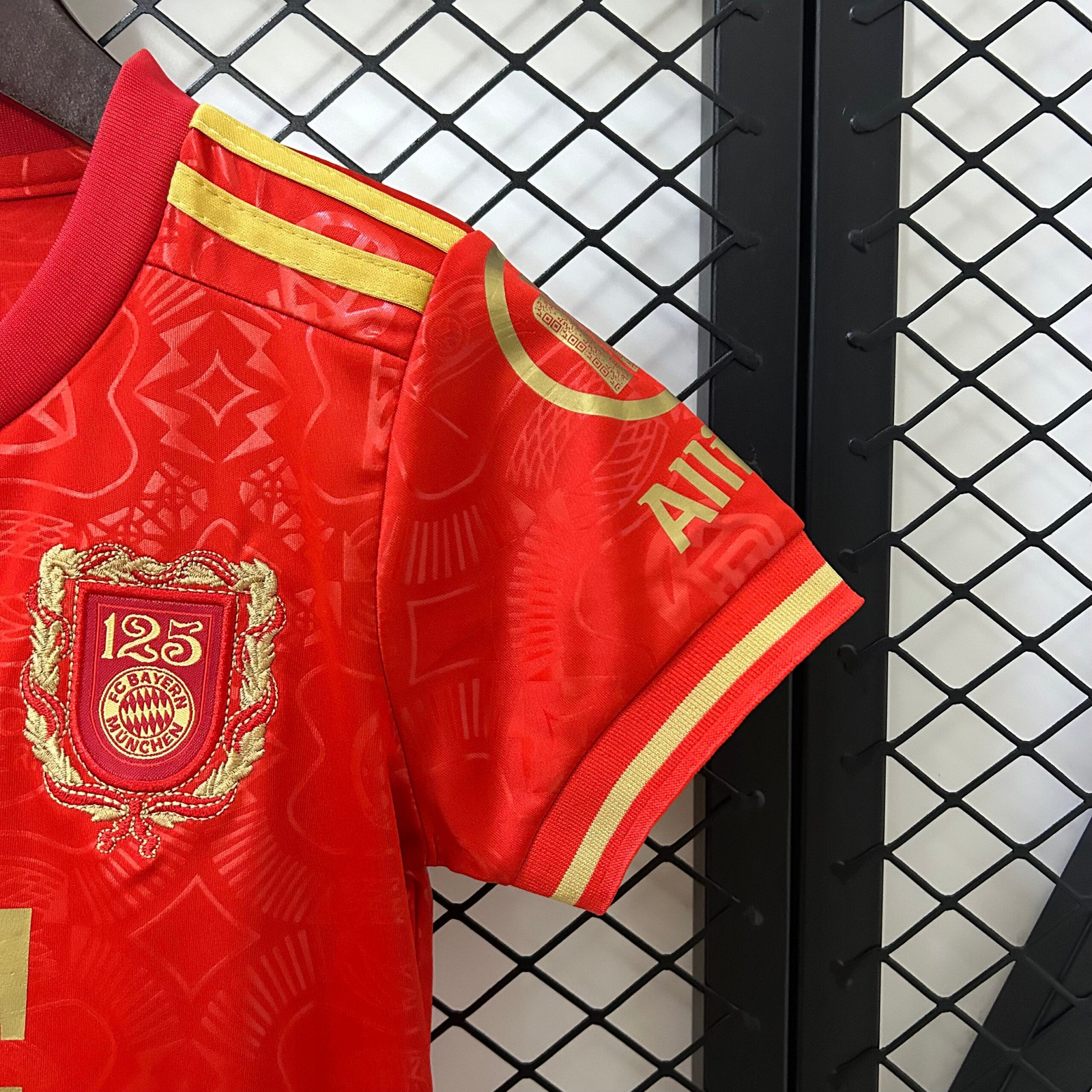 CAMISETA EDICIÓN ESPECIAL BAYERN MUNICH 24/25 VERSIÓN INFANTIL - Imagen 4