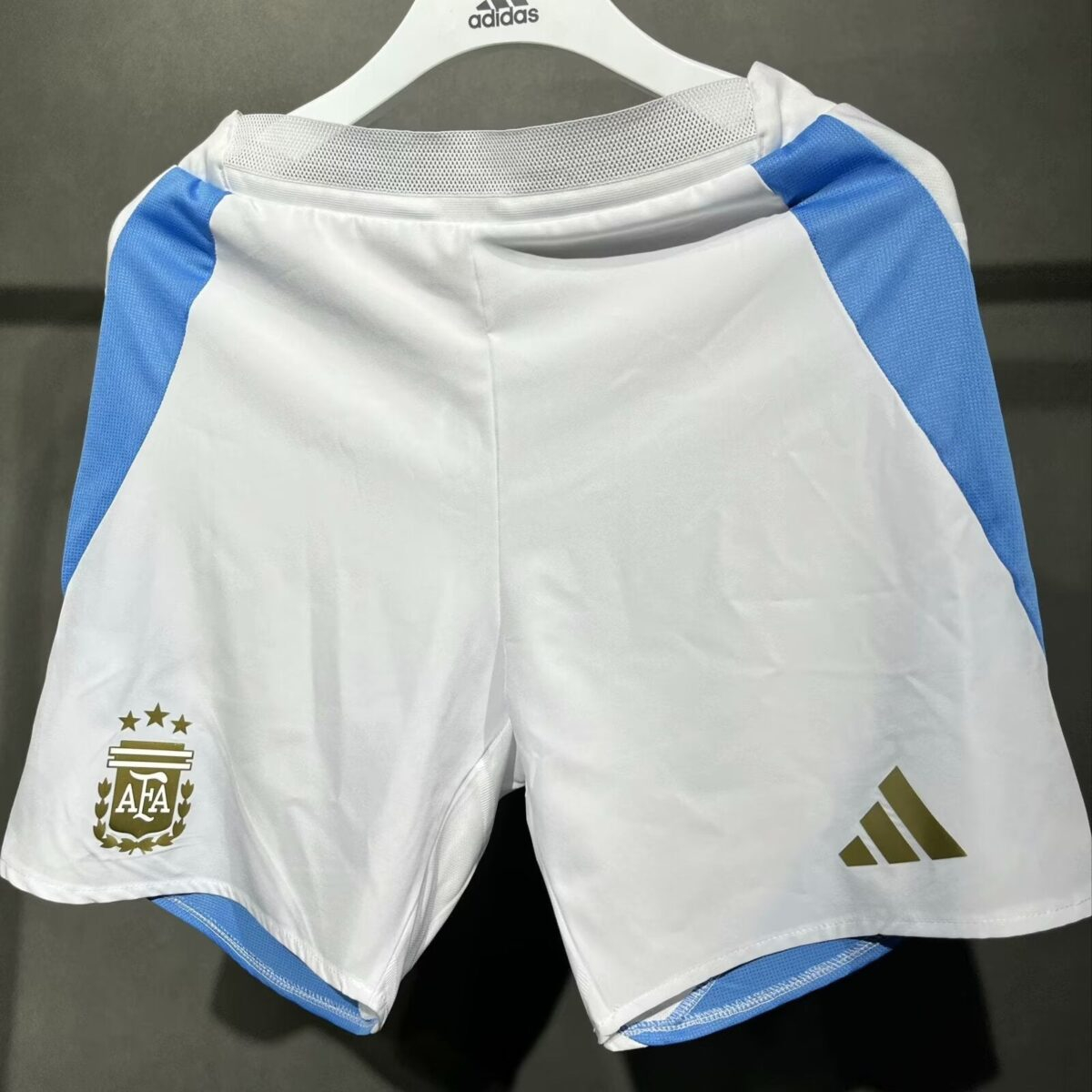 SHORTS PRIMERA EQUIPACIÓN ARGENTINA 2024 VERSIÓN JUGADOR