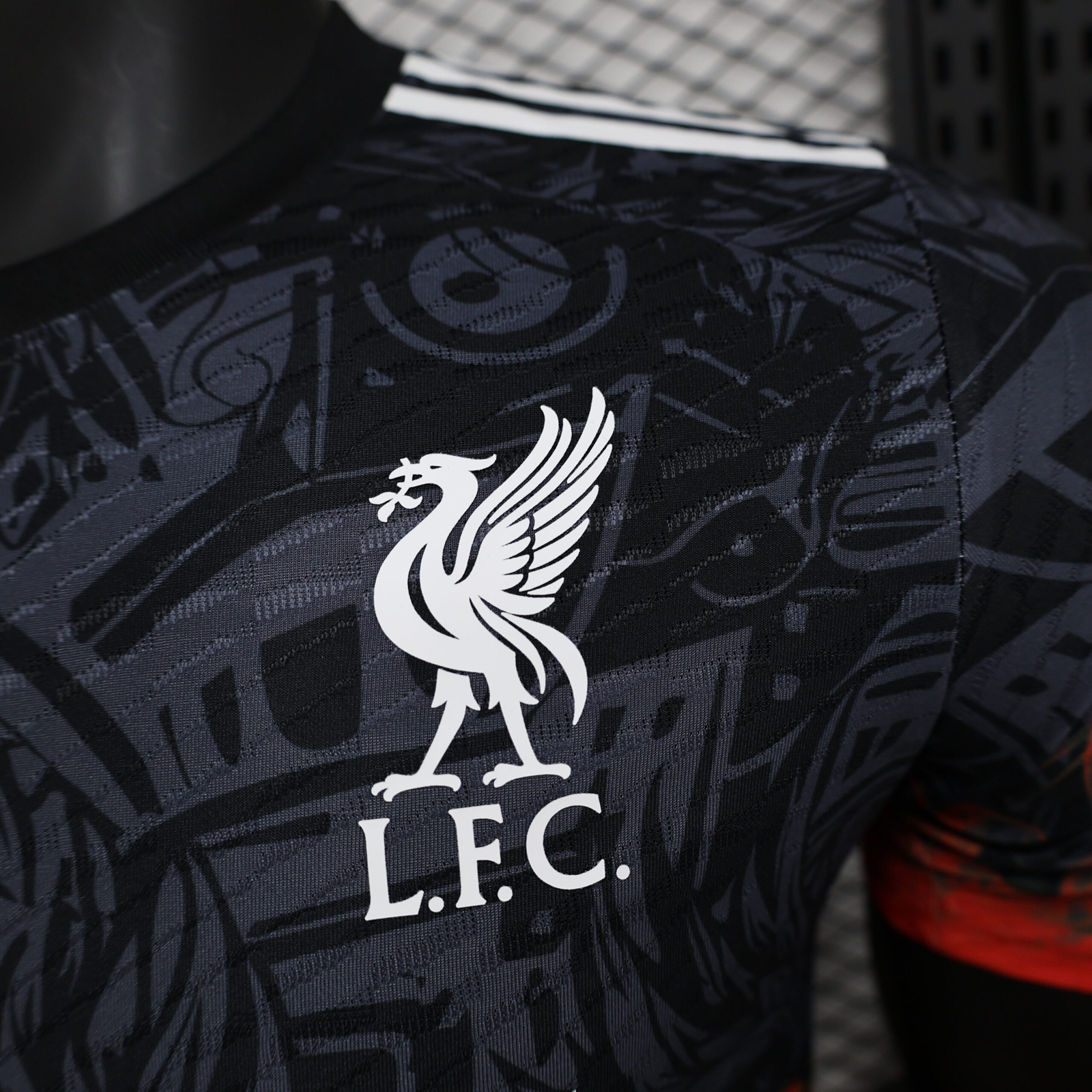 CAMISETA CONCEPTO LIVERPOOL 24/25 VERSIÓN JUGADOR - Imagen 4