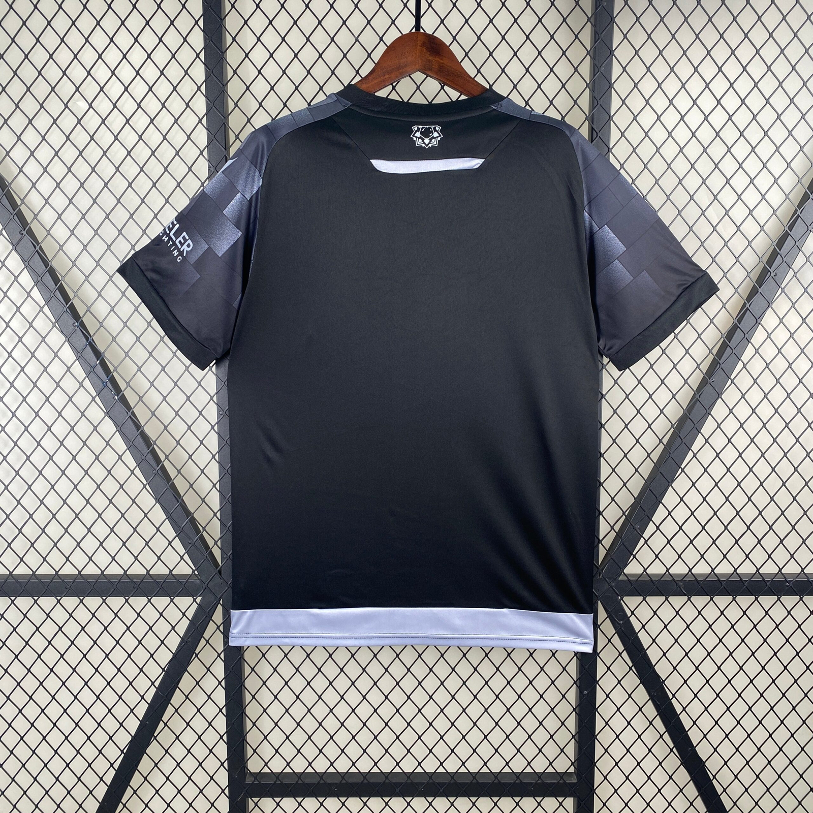 CAMISETA TERCERA EQUIPACIÓN OSASUNA 24/25 VERSIÓN FAN - Imagen 8