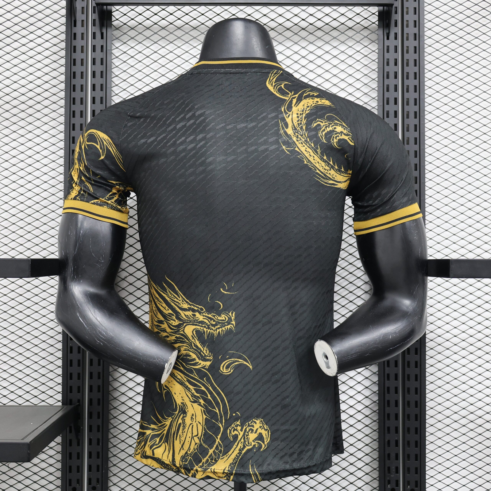 CAMISETA CONCEPTO REAL MADRID 24/25 VERSIÓN JUGADOR - Imagen 9