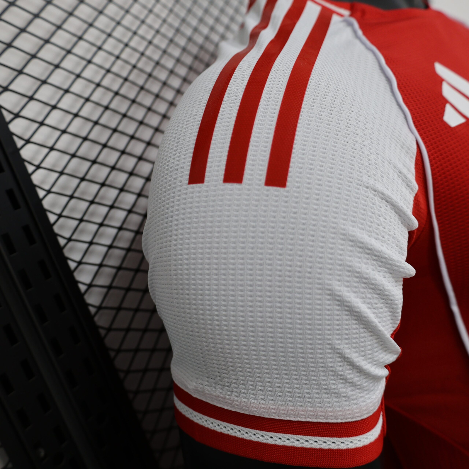CAMISETA CONCEPTO ARSENAL 25/26 VERSIÓN JUGADOR - Imagen 5